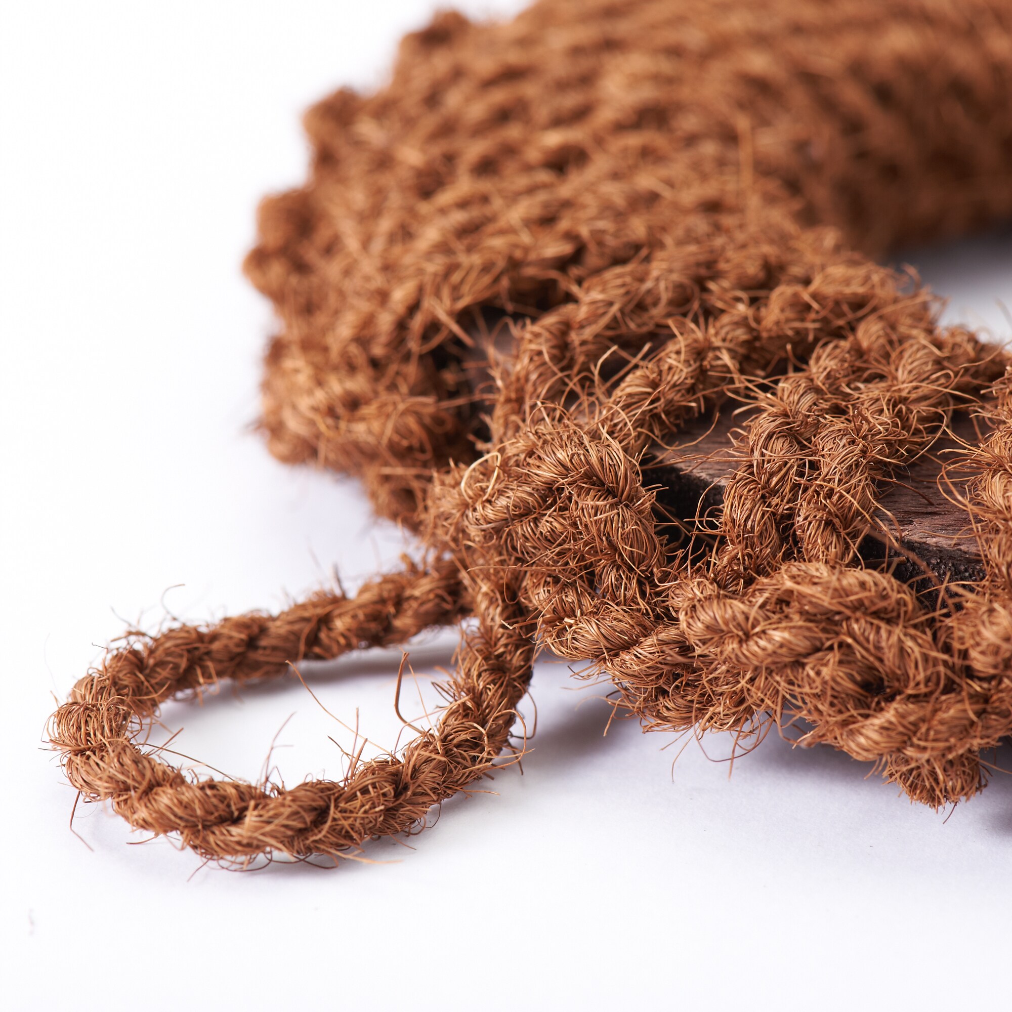 棕櫚の手編み鍋敷き 14cm