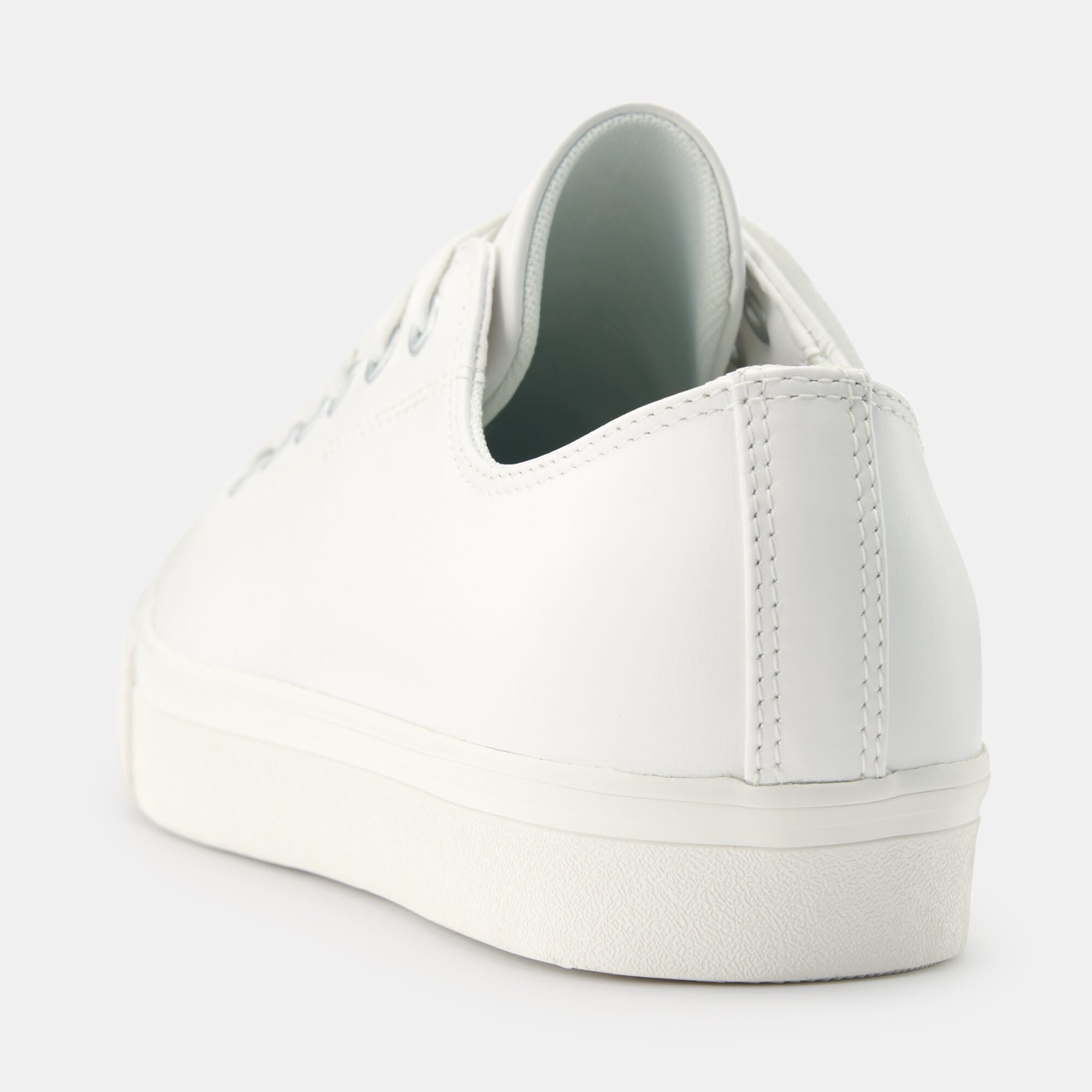 疲れにくい　撥水　レザースニーカー