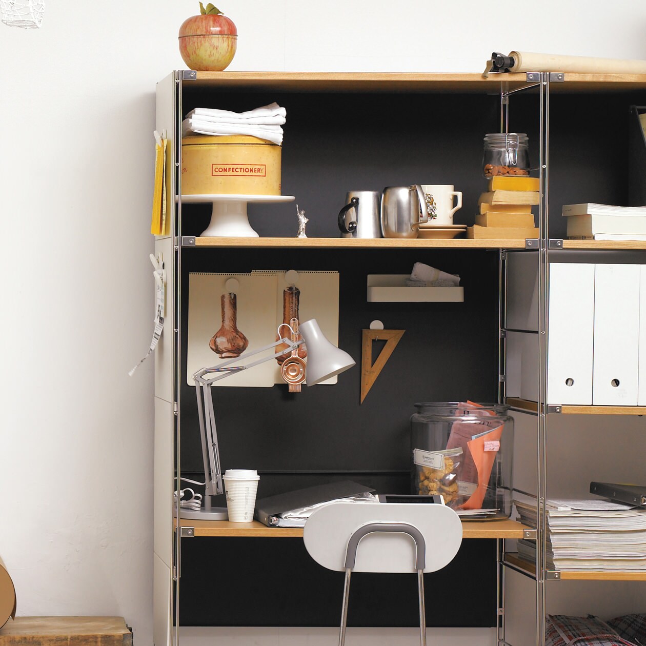 スチールユニットシェルフバックパネル・ダークグレー　幅８４ｃｍタイプ