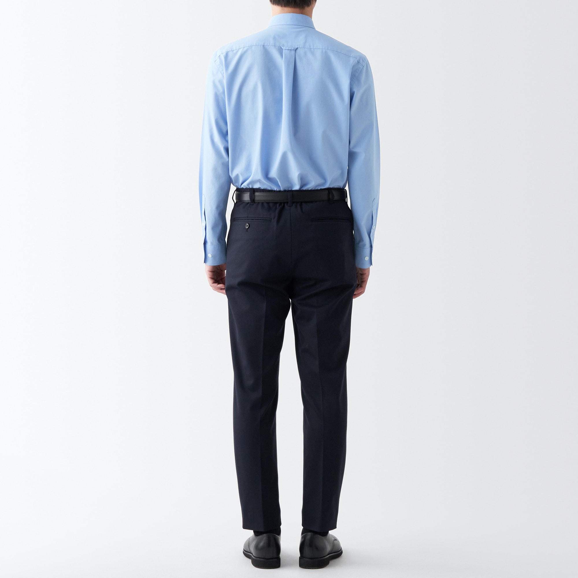 シワになりにくいボタンダウン長袖シャツ