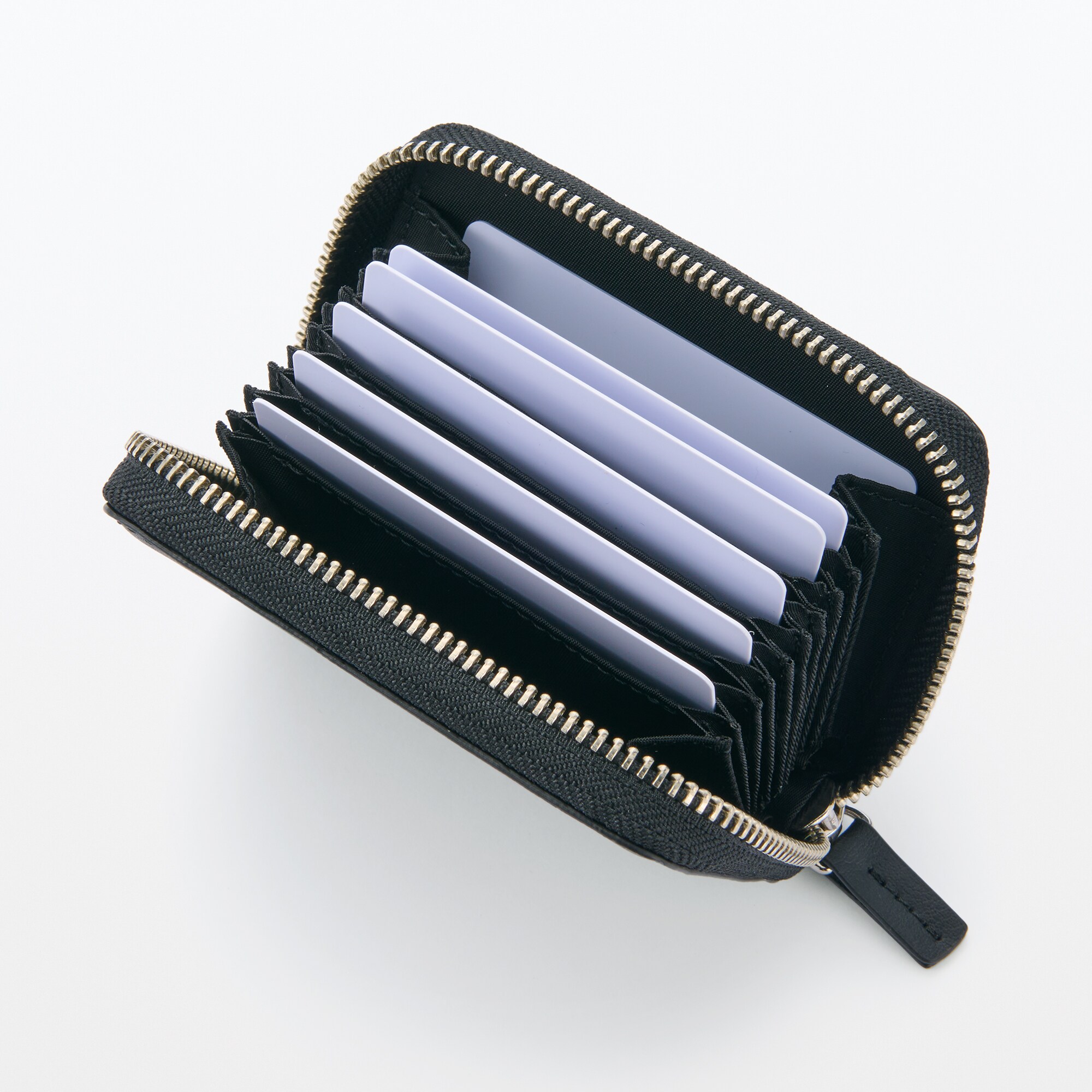 植物由来の原料を使った　カードホルダー