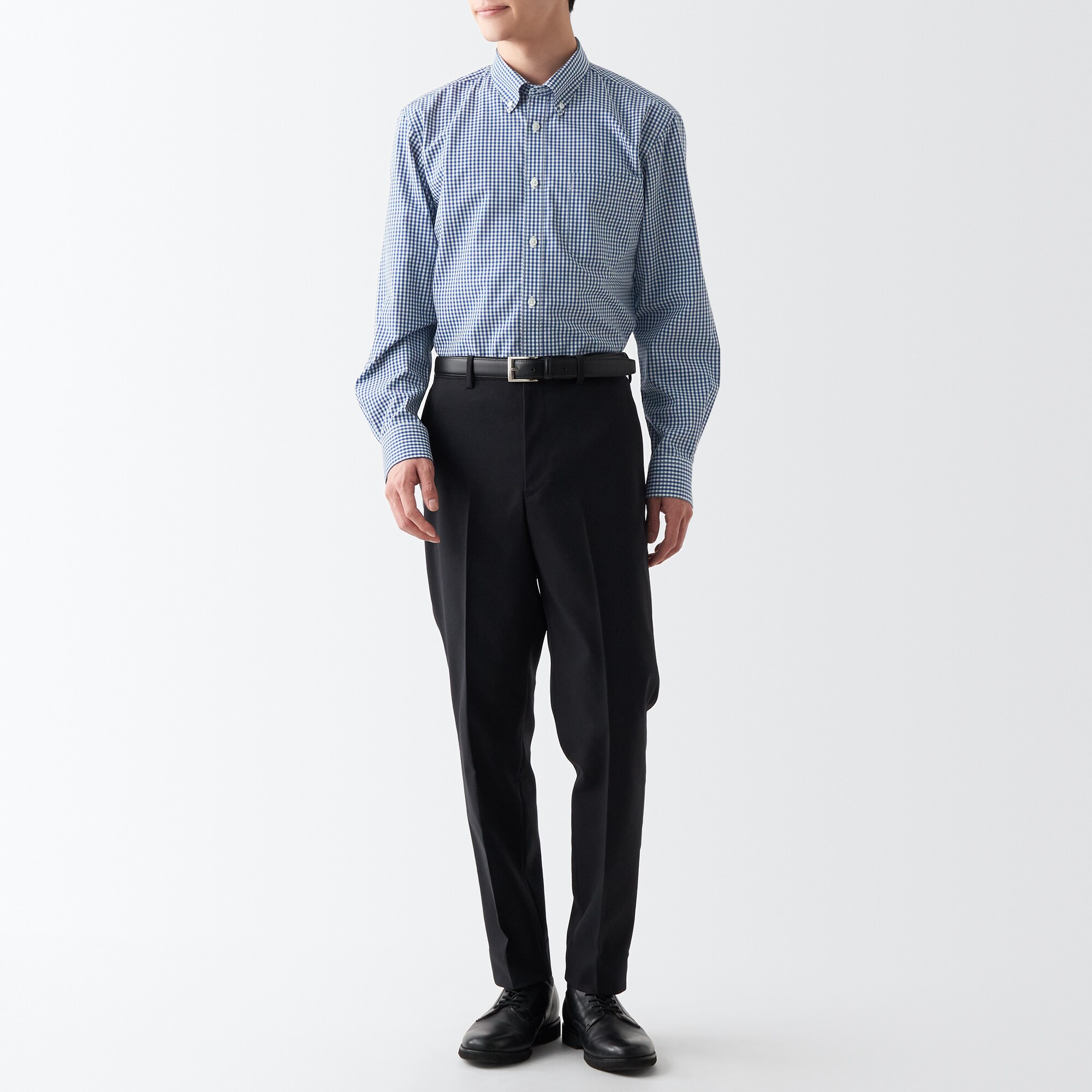 シワになりにくいボタンダウン長袖シャツ