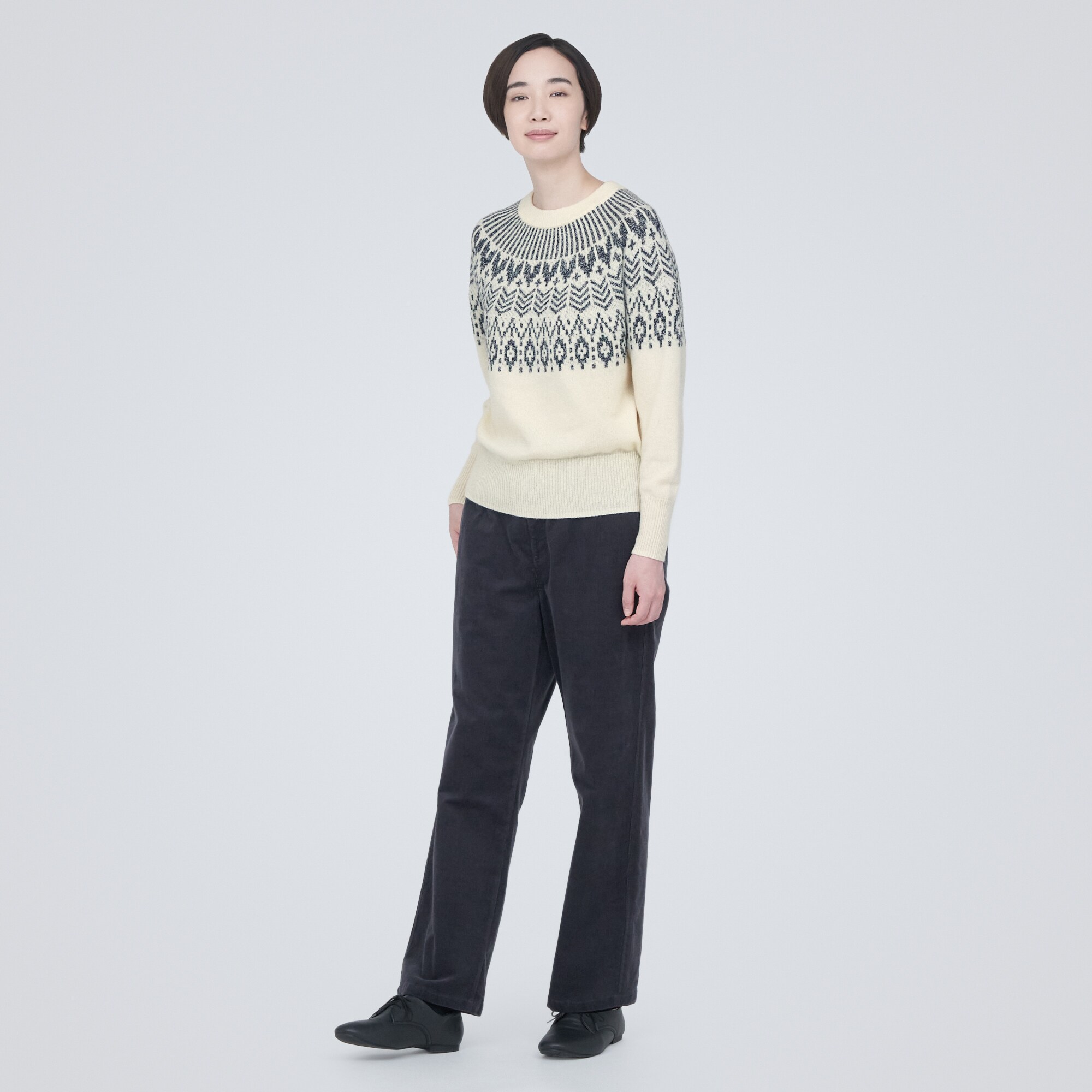 メリノウールジャカード編みクルーネックセーター