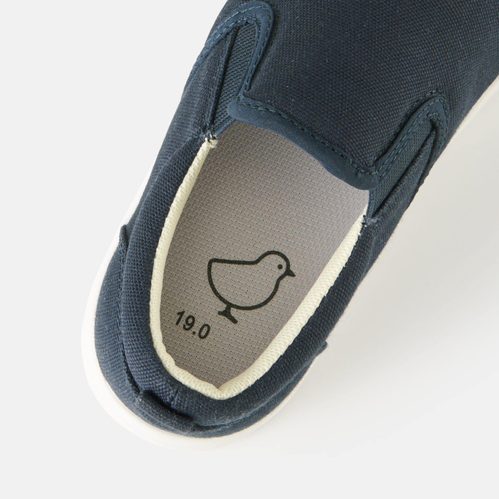 軽量　撥水　スリッポンスニーカー（キッズ）