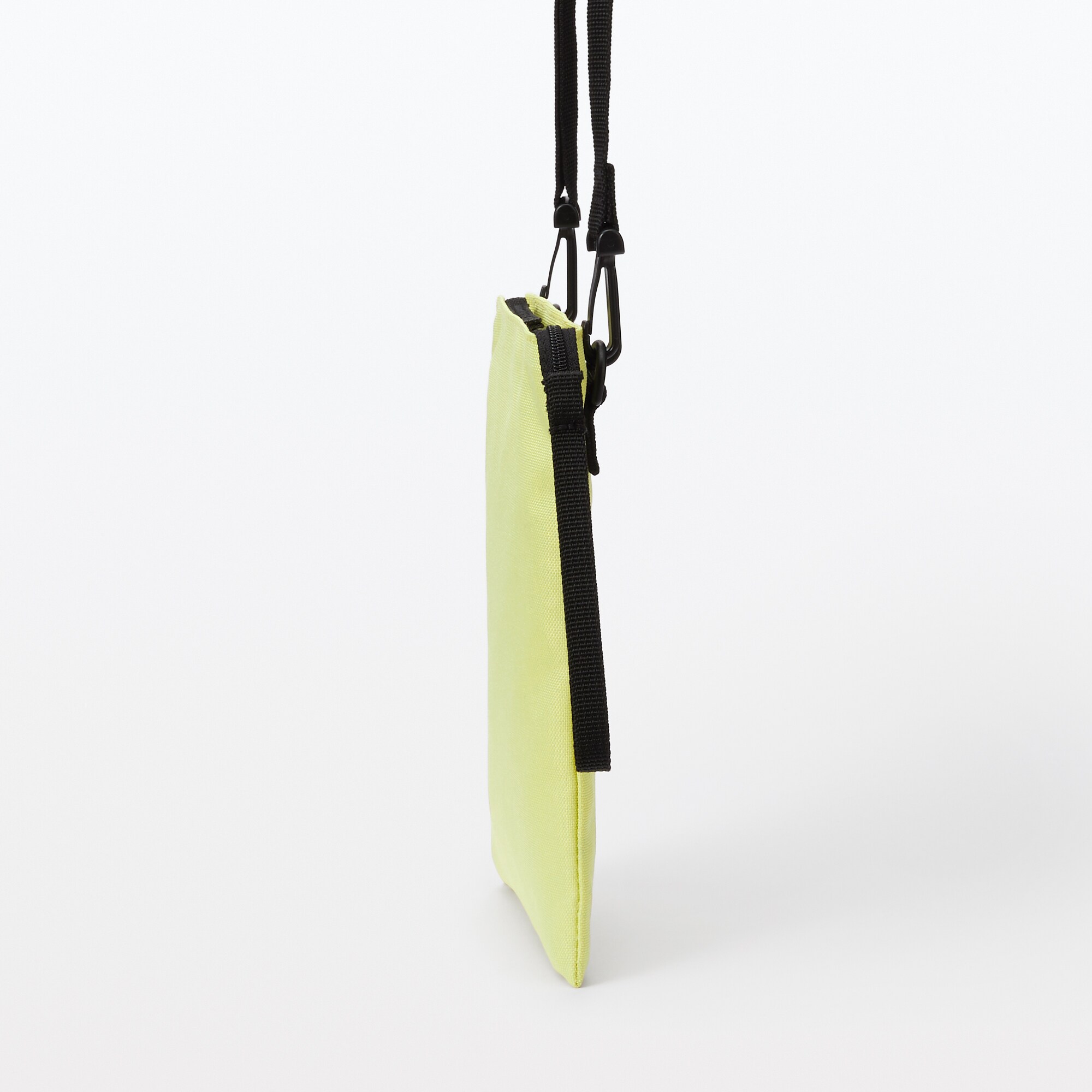 ポーチとしても使える　撥水ミニサコッシュ