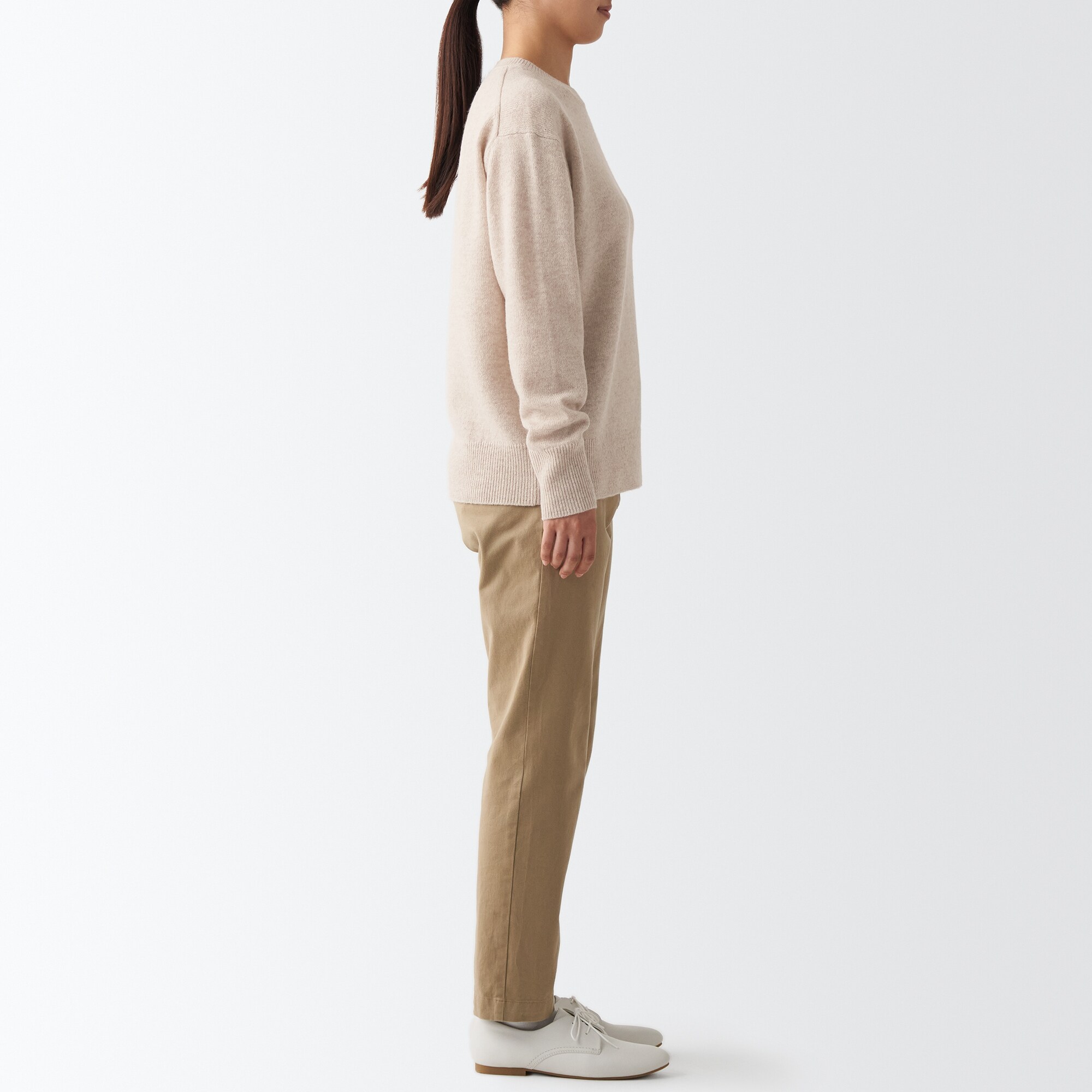 洗えるウールミドルゲージクルーネックセーター