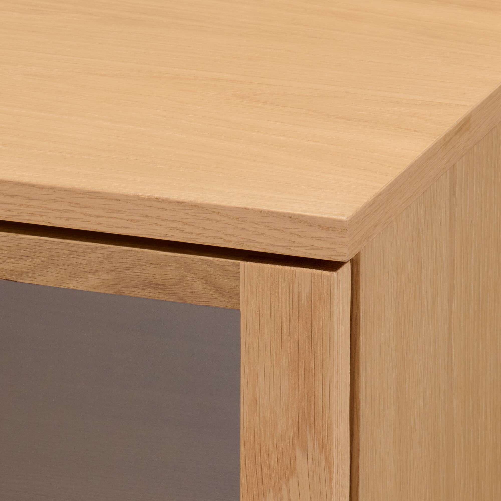 木製キャビネット　ガラス扉