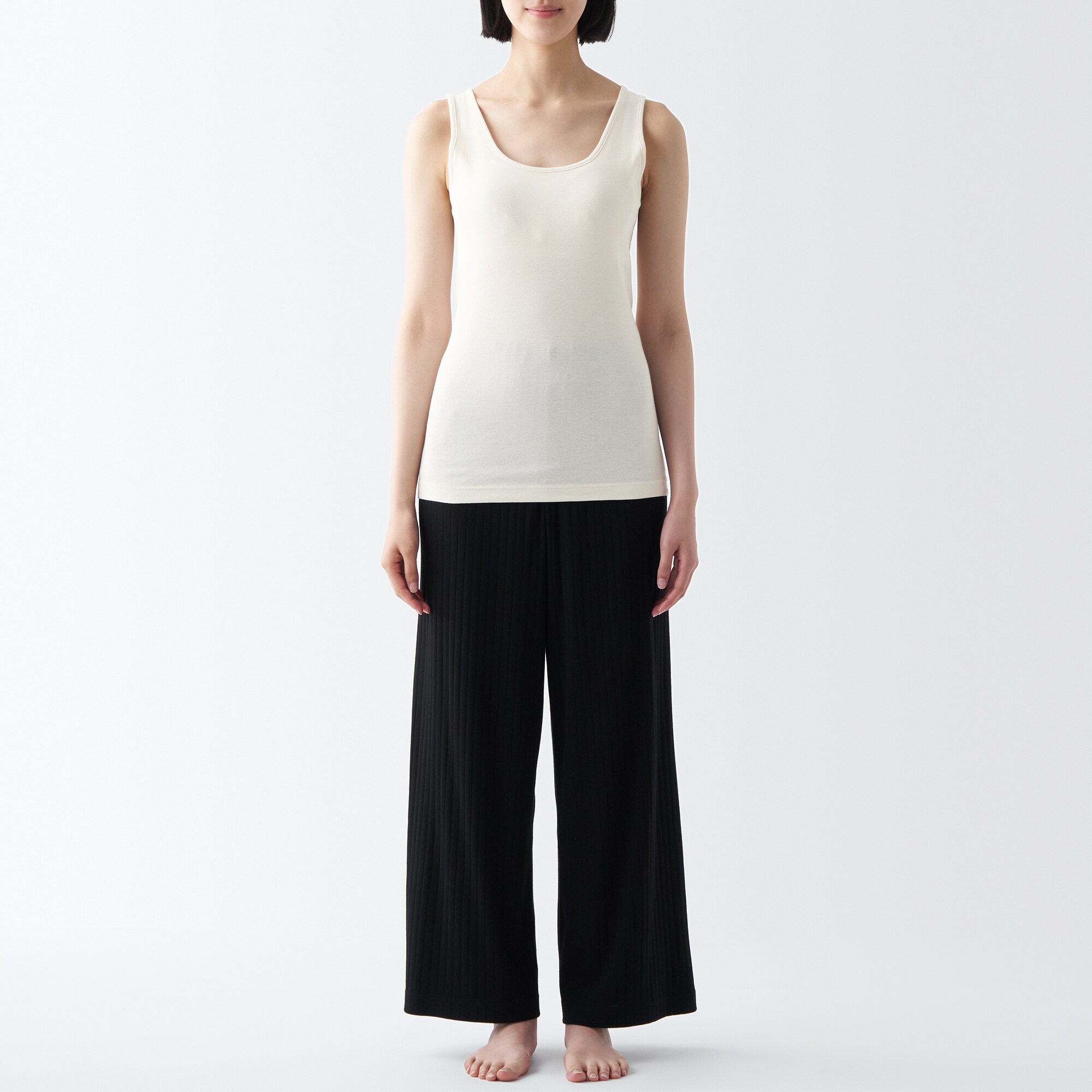 無染色カップ入りタンクトップ