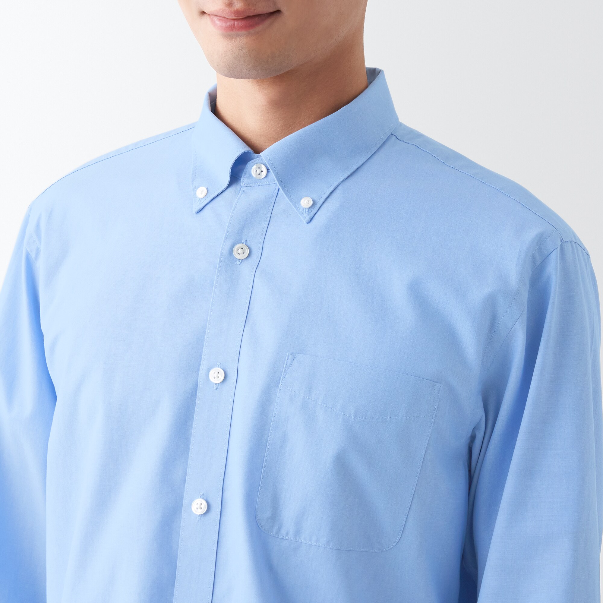 シワになりにくいボタンダウン長袖シャツ