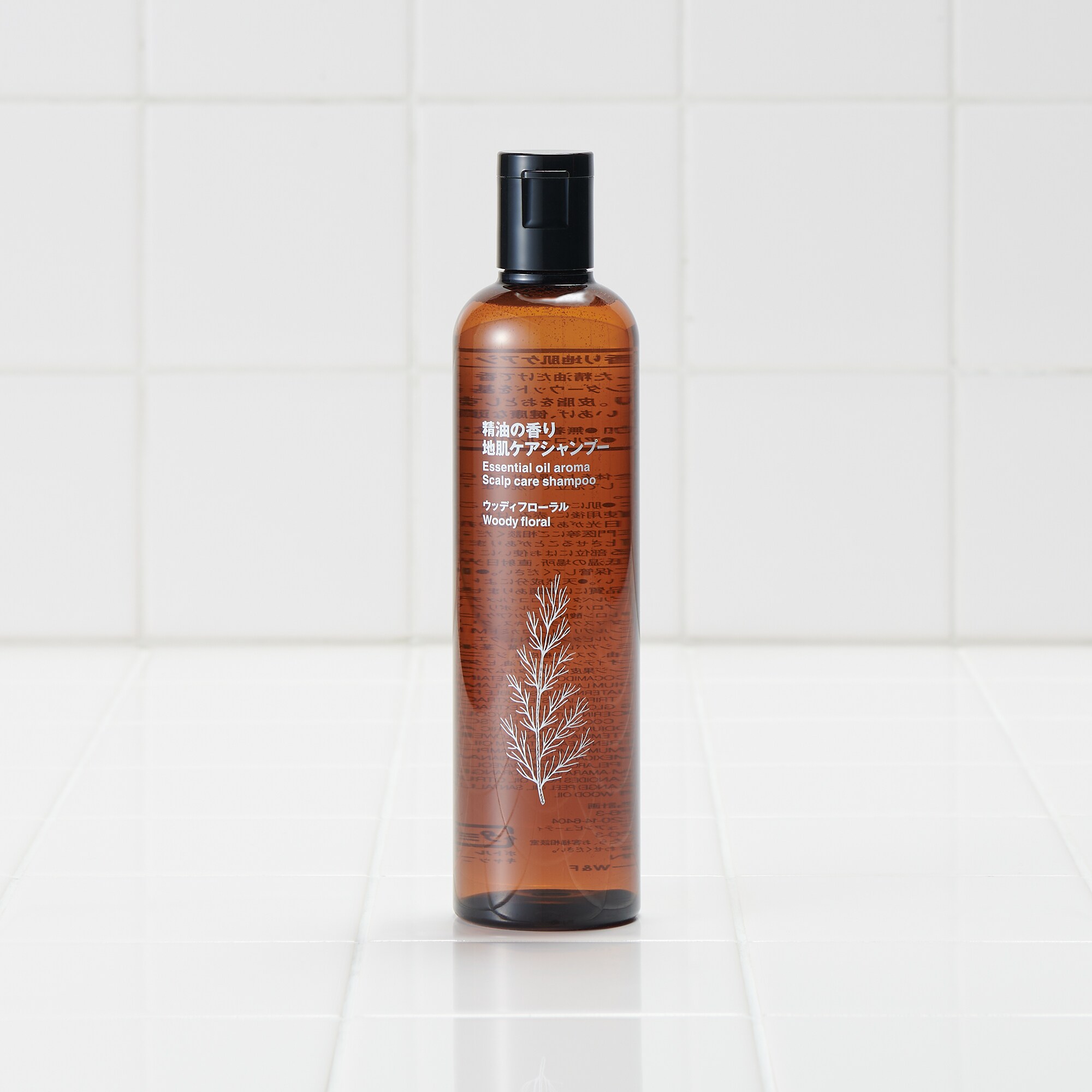 精油の香り地肌ケアシャンプー　３００ｍＬ　ウッディフローラル