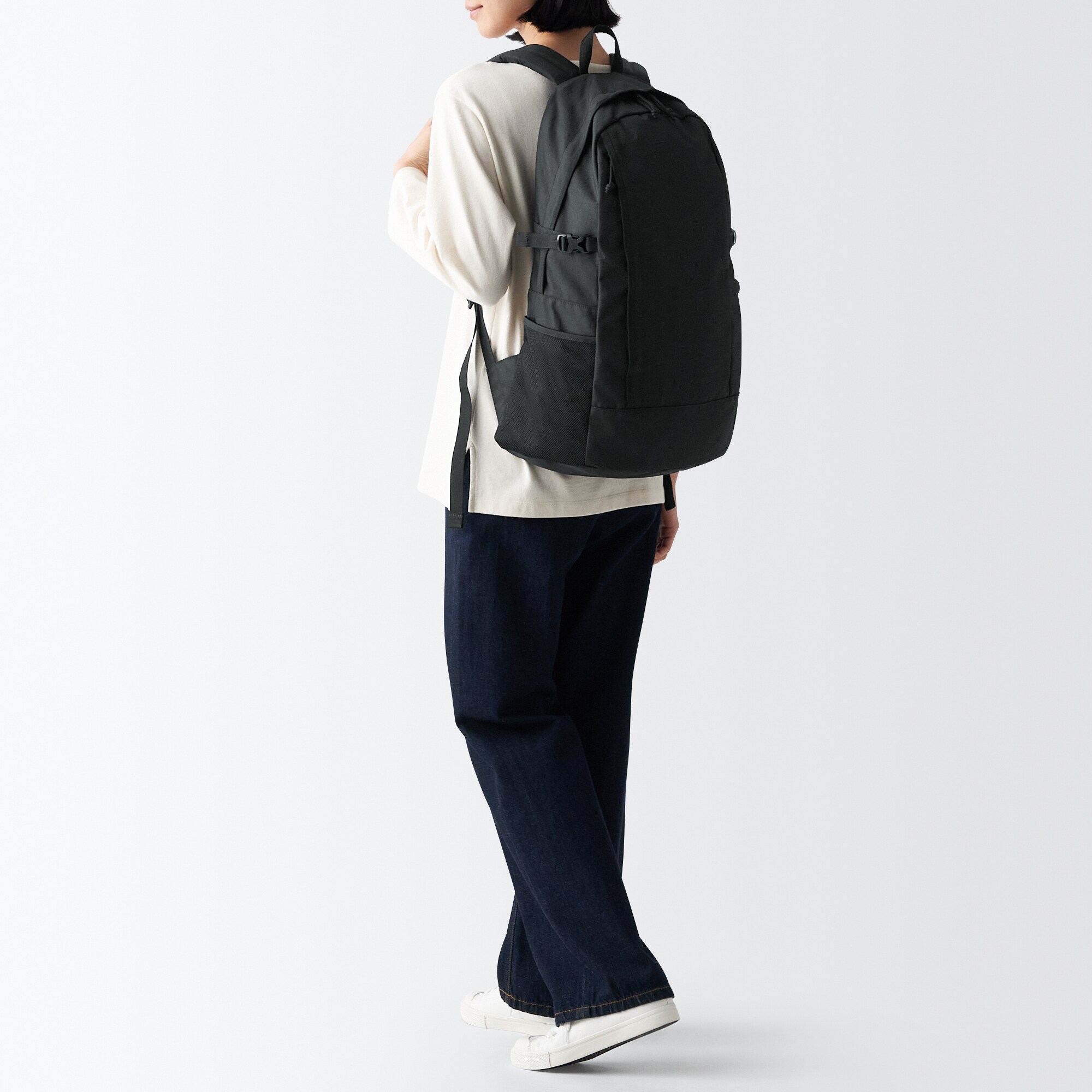 肩の負担を軽くする　撥水大容量リュックサック