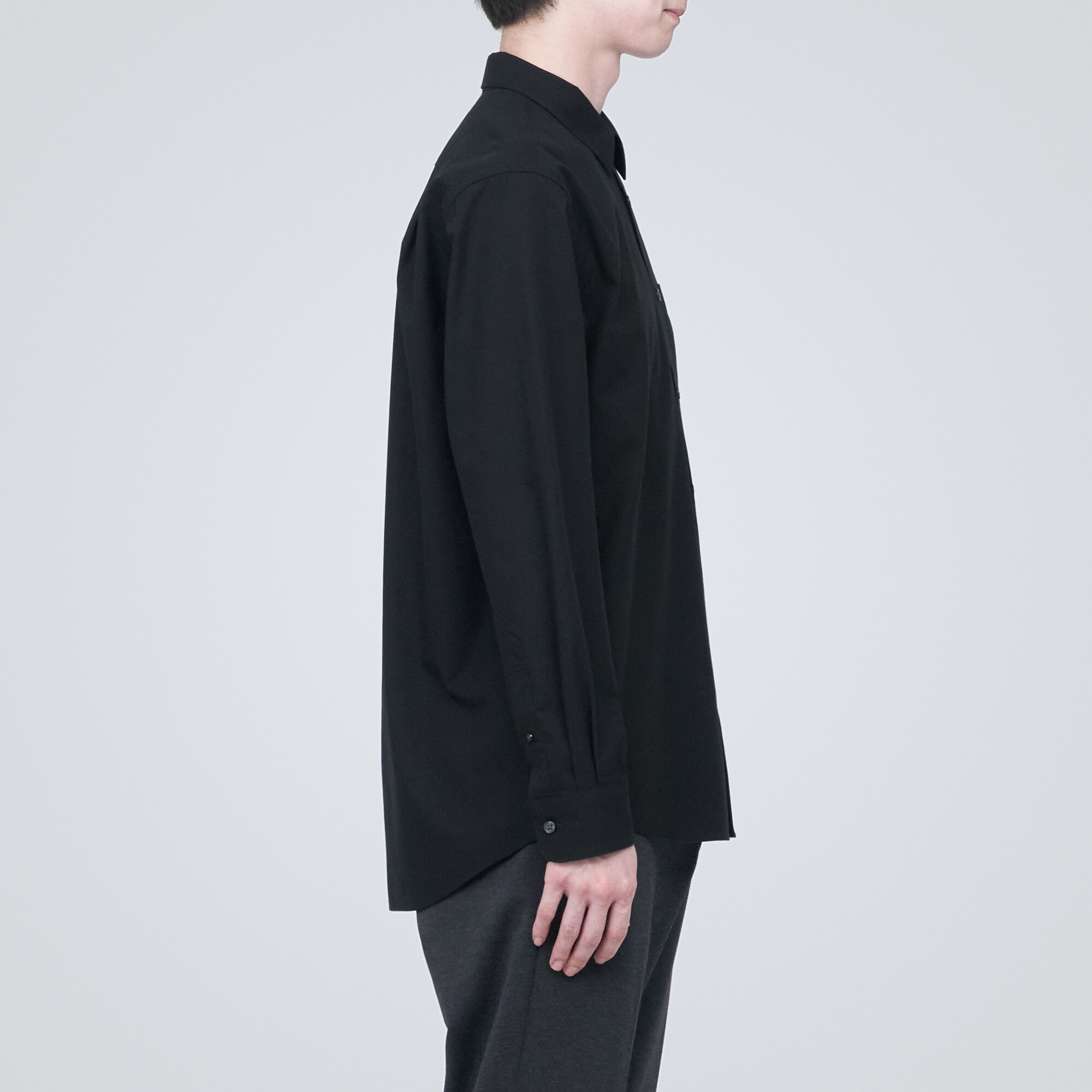 シワになりにくい長袖シャツ