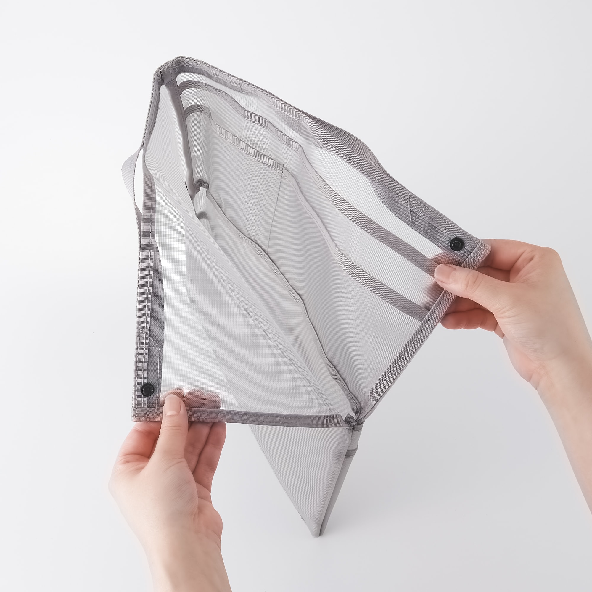 【Ａ４サイズ用】ナイロンメッシュバッグインバッグ　タテ型