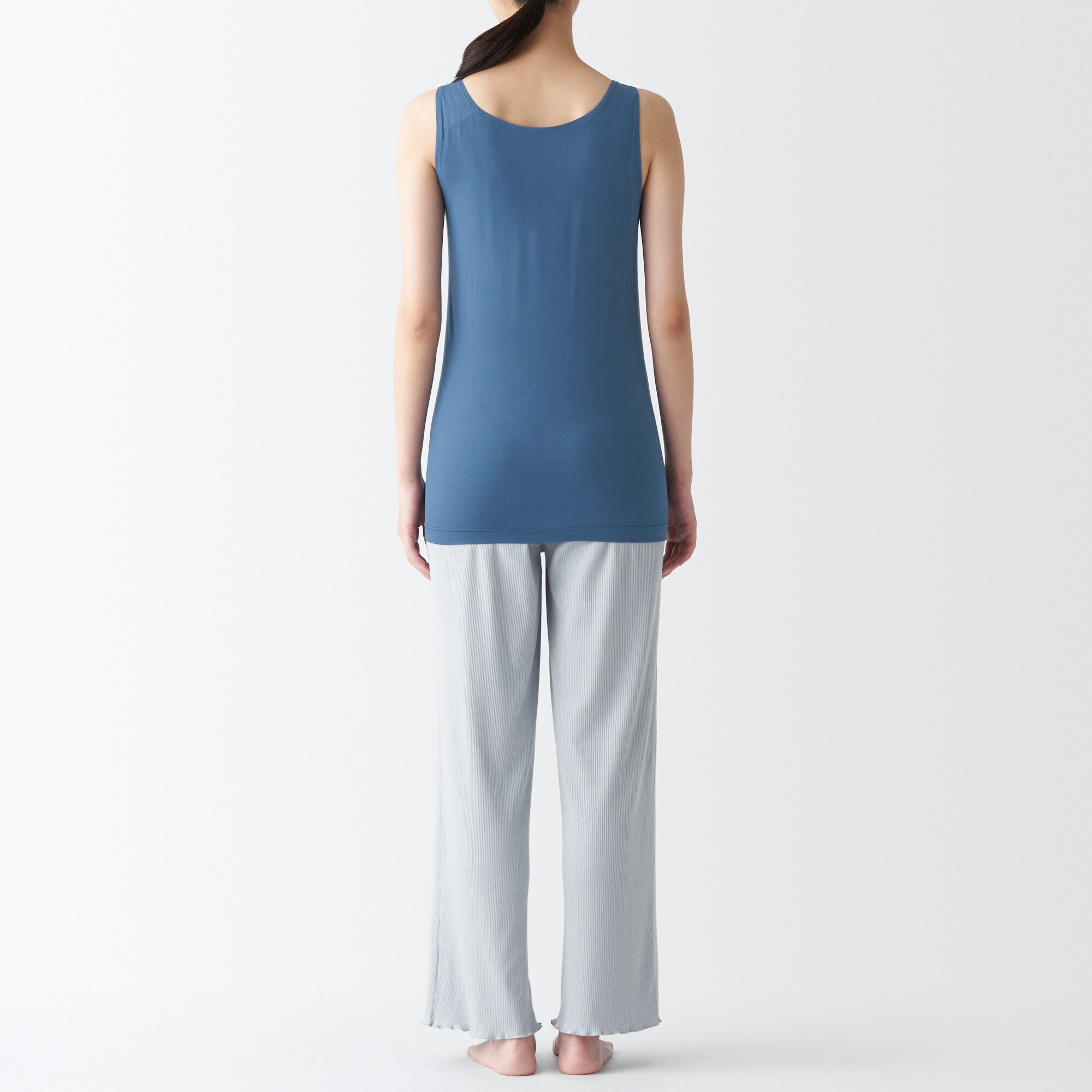 なめらかブラタンクトップ