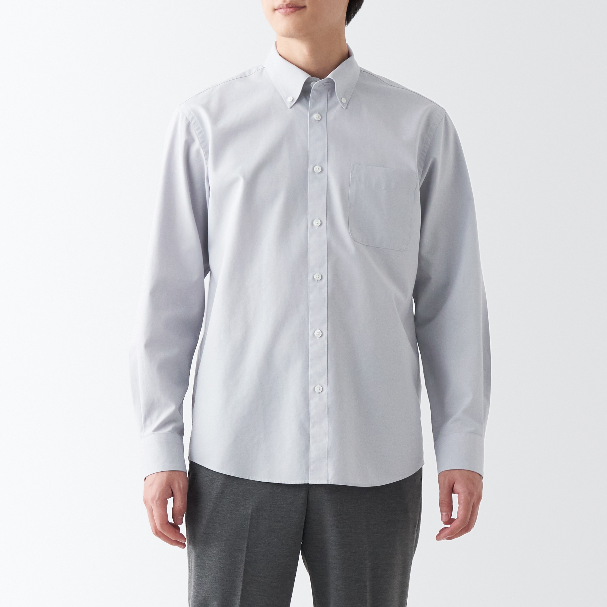 シワになりにくいボタンダウン長袖シャツ