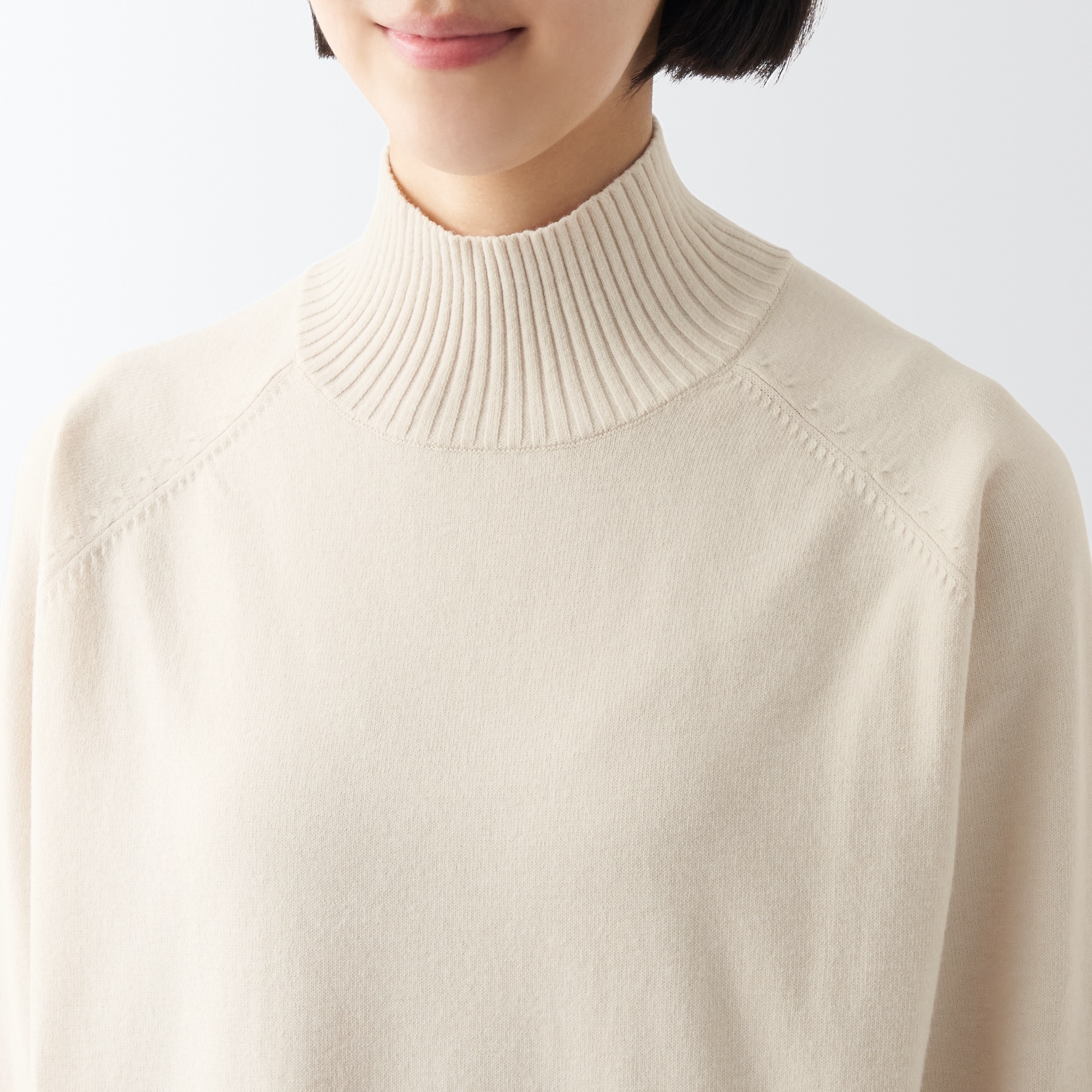 洗えるニットハイネックワンピース