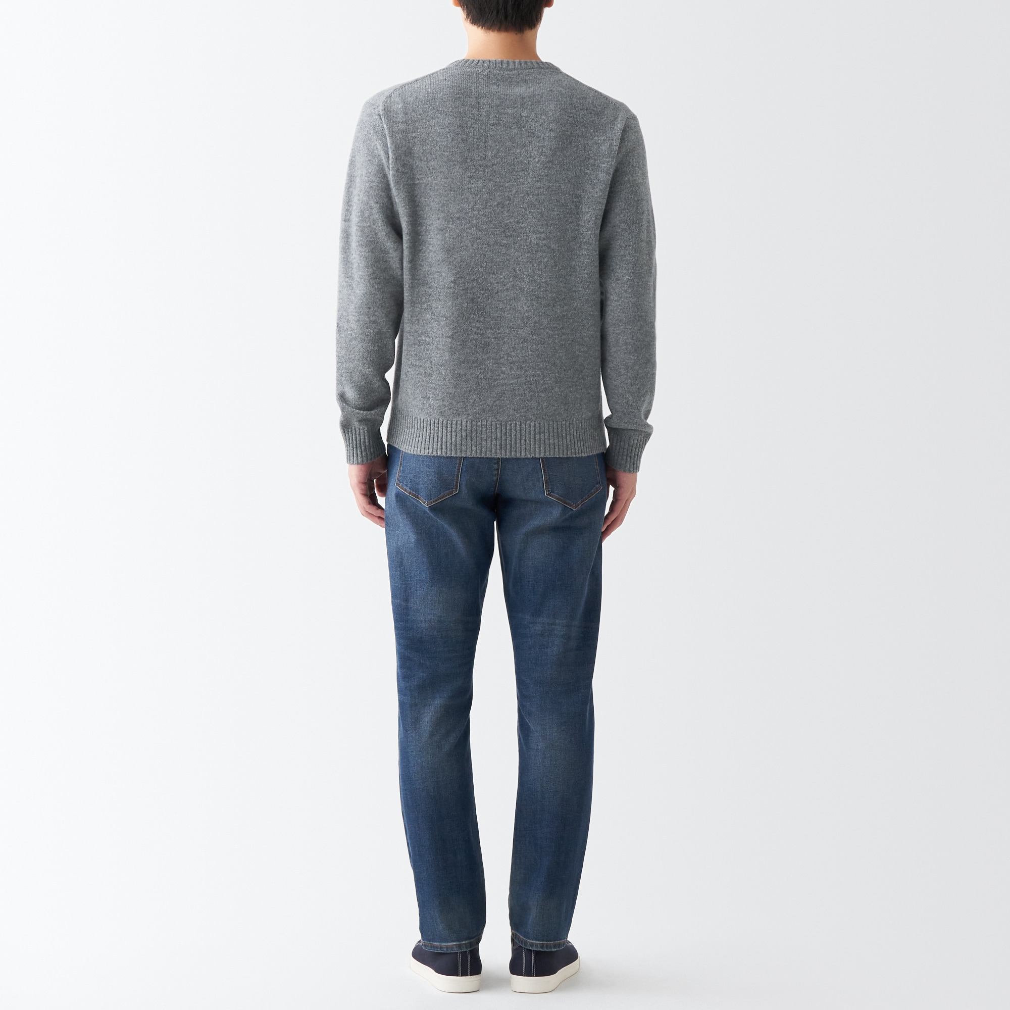 ウールミドルゲージクルーネックセーター