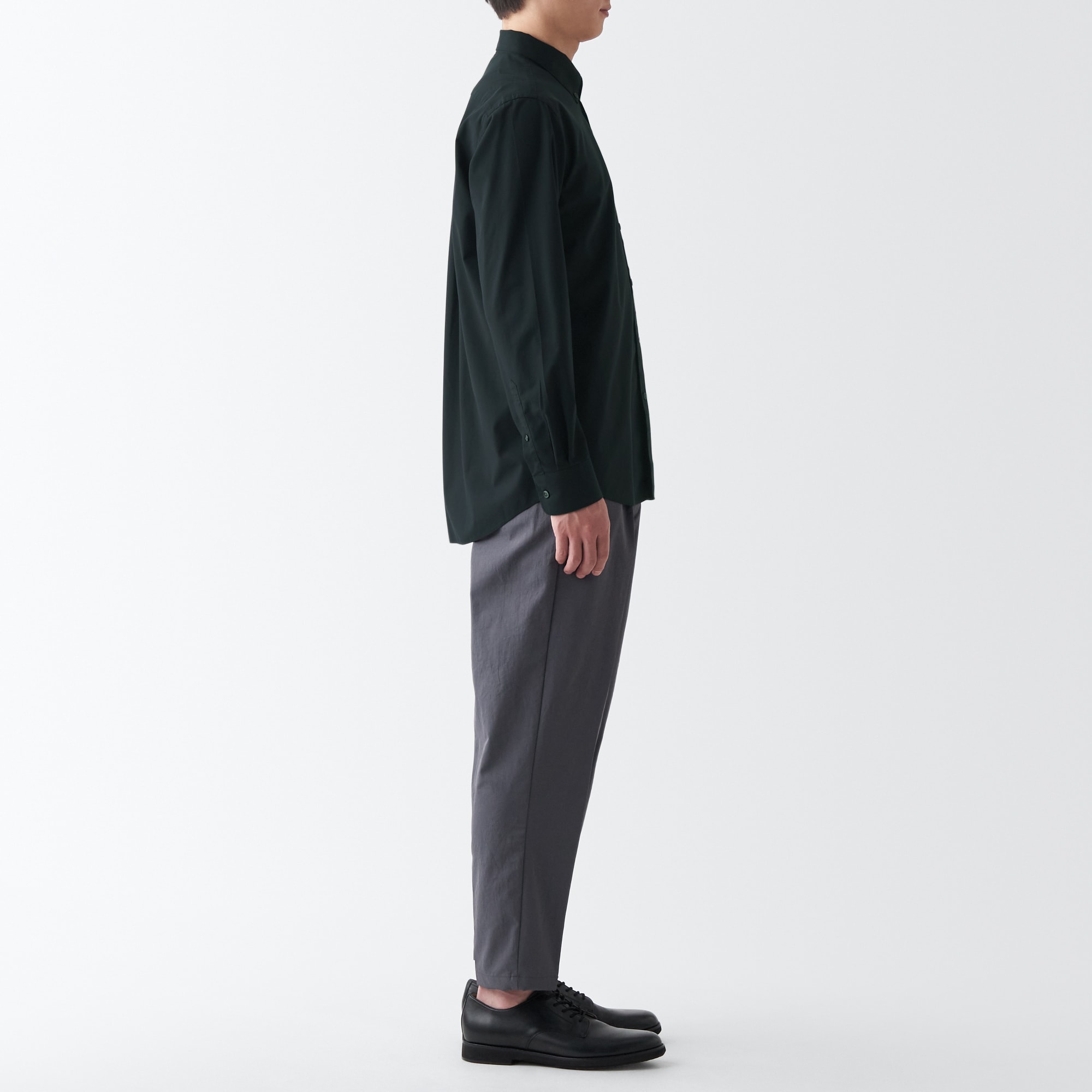 シワになりにくいボタンダウン長袖シャツ