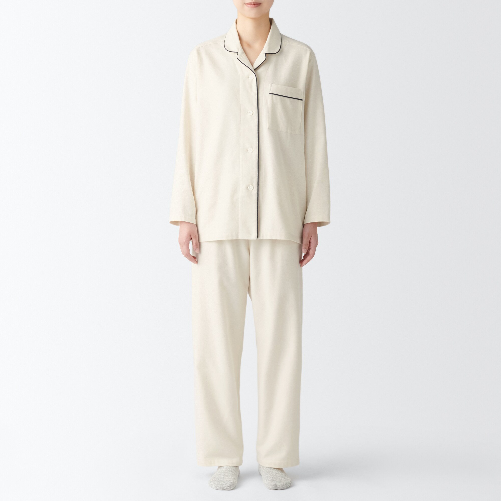 【両面起毛で温かい】脇に縫い目のない　フランネルパジャマ（新仕様：開襟・丸襟タイプ、お尻ポケットあり）