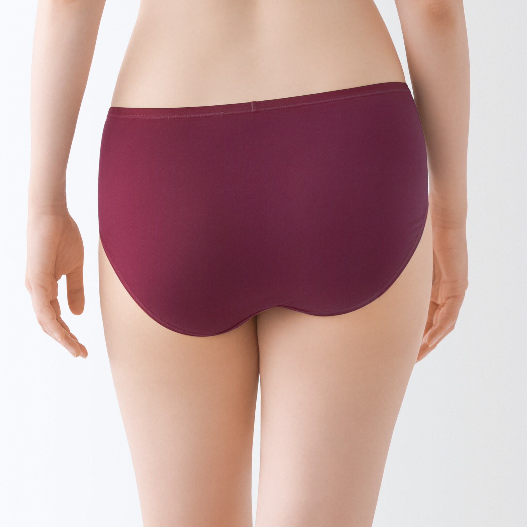 なめらかミディショーツ