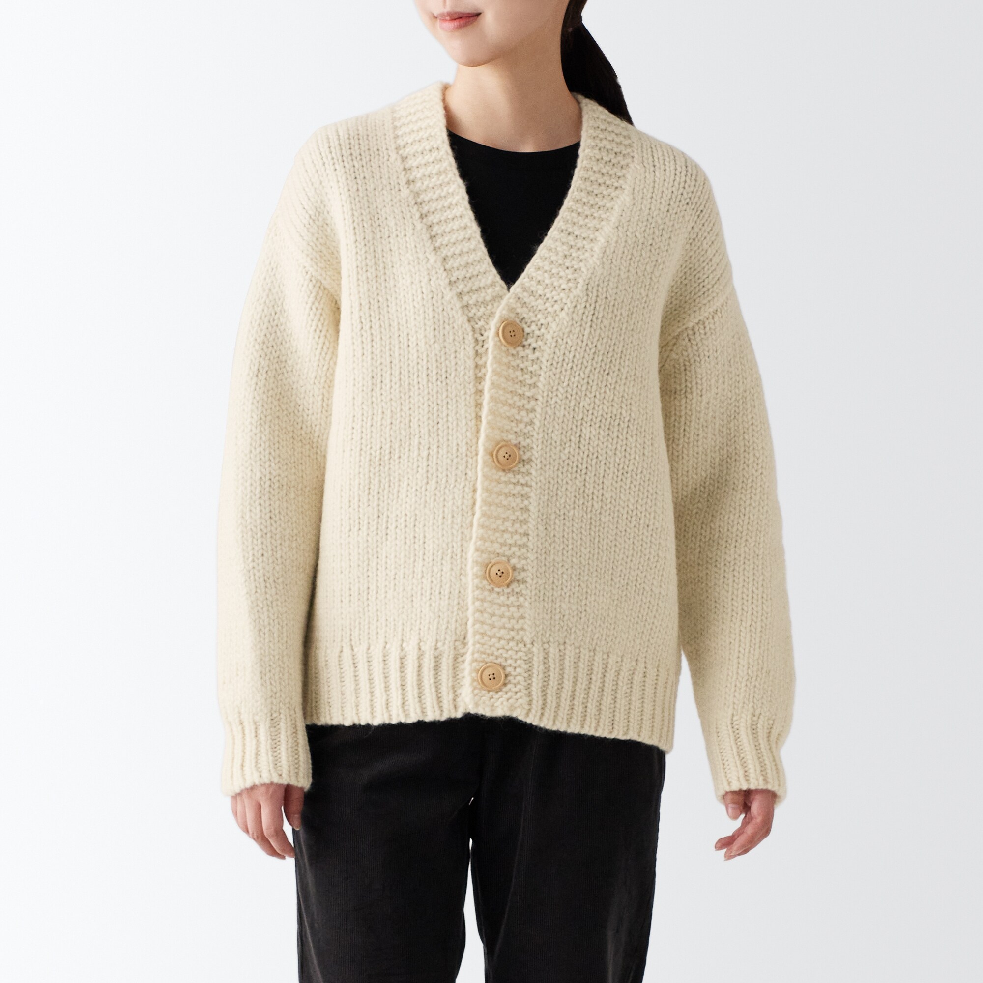 手編みニットカーディガン