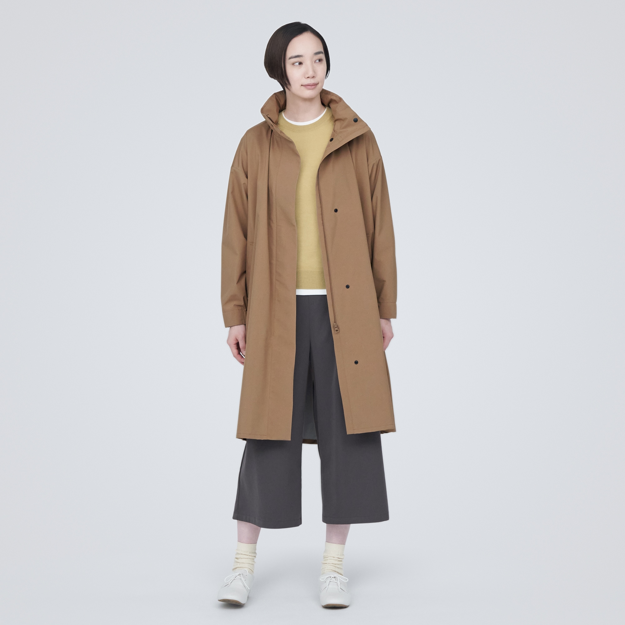 蒸れにくい　撥水フード付きロングコート