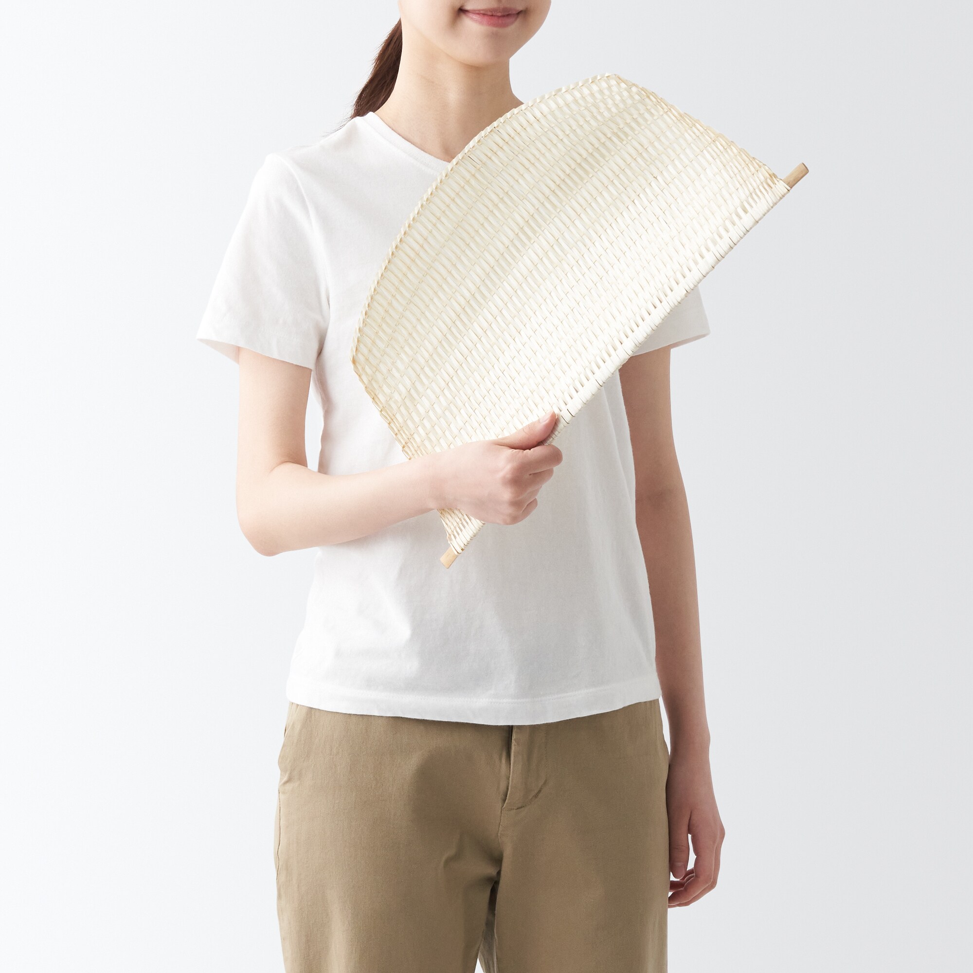 竹でできたうちわ　小・大