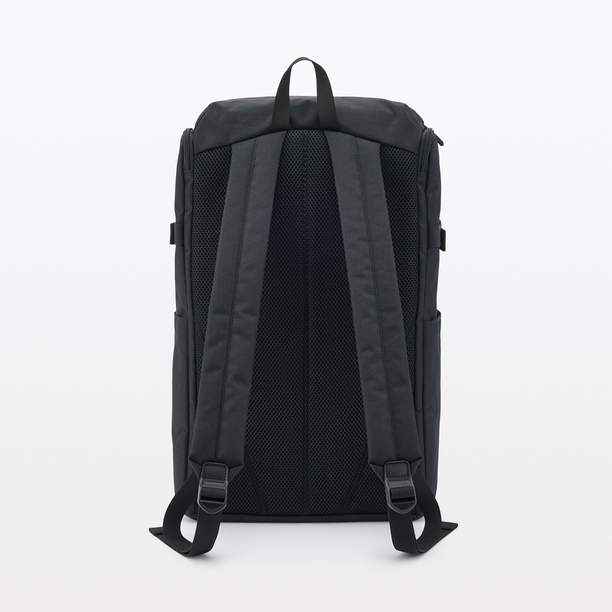 肩の負担を軽くする　撥水上から開くリュックサック