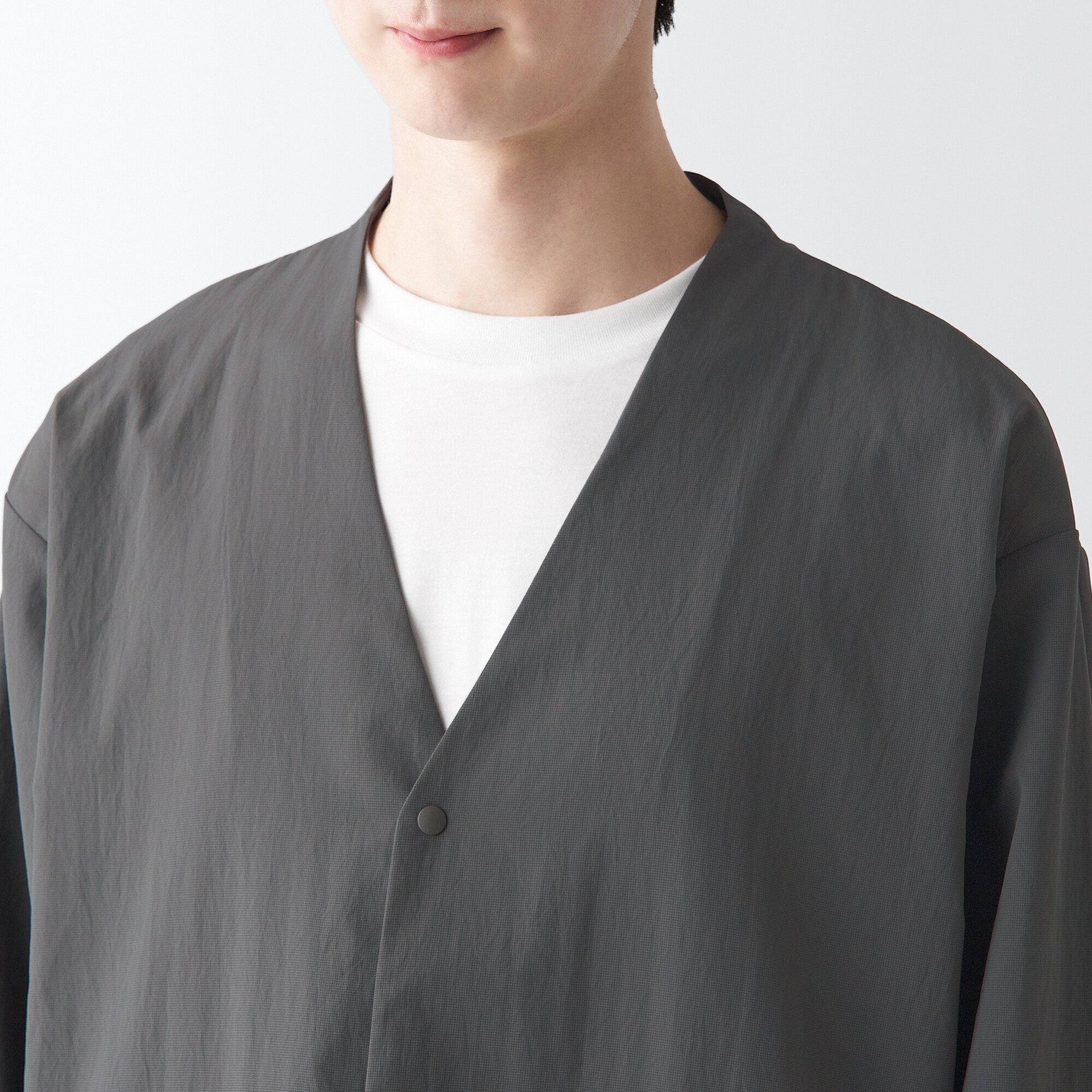 風を通すストレッチカーディガン