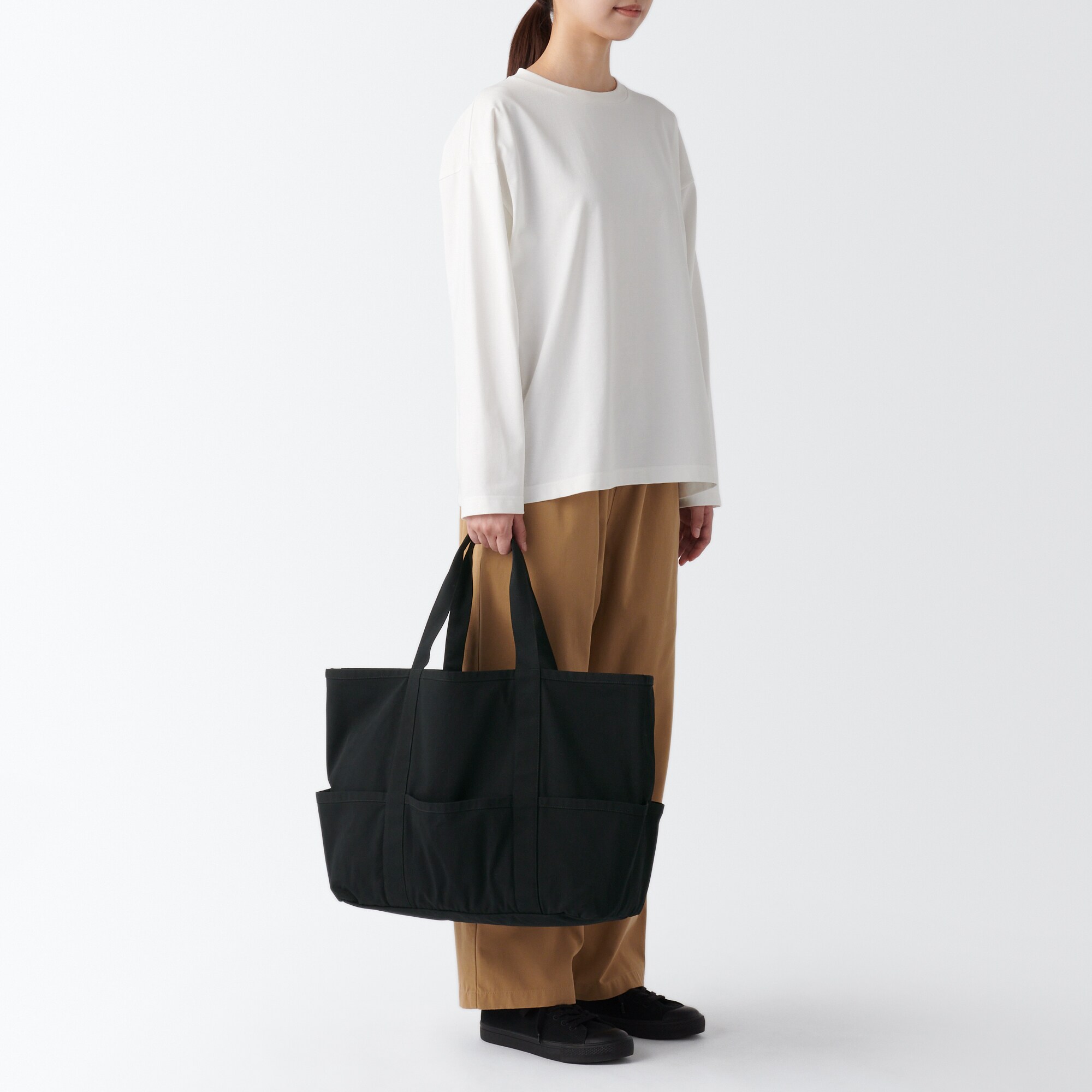 燃えにくい素材を使ったトートバッグ