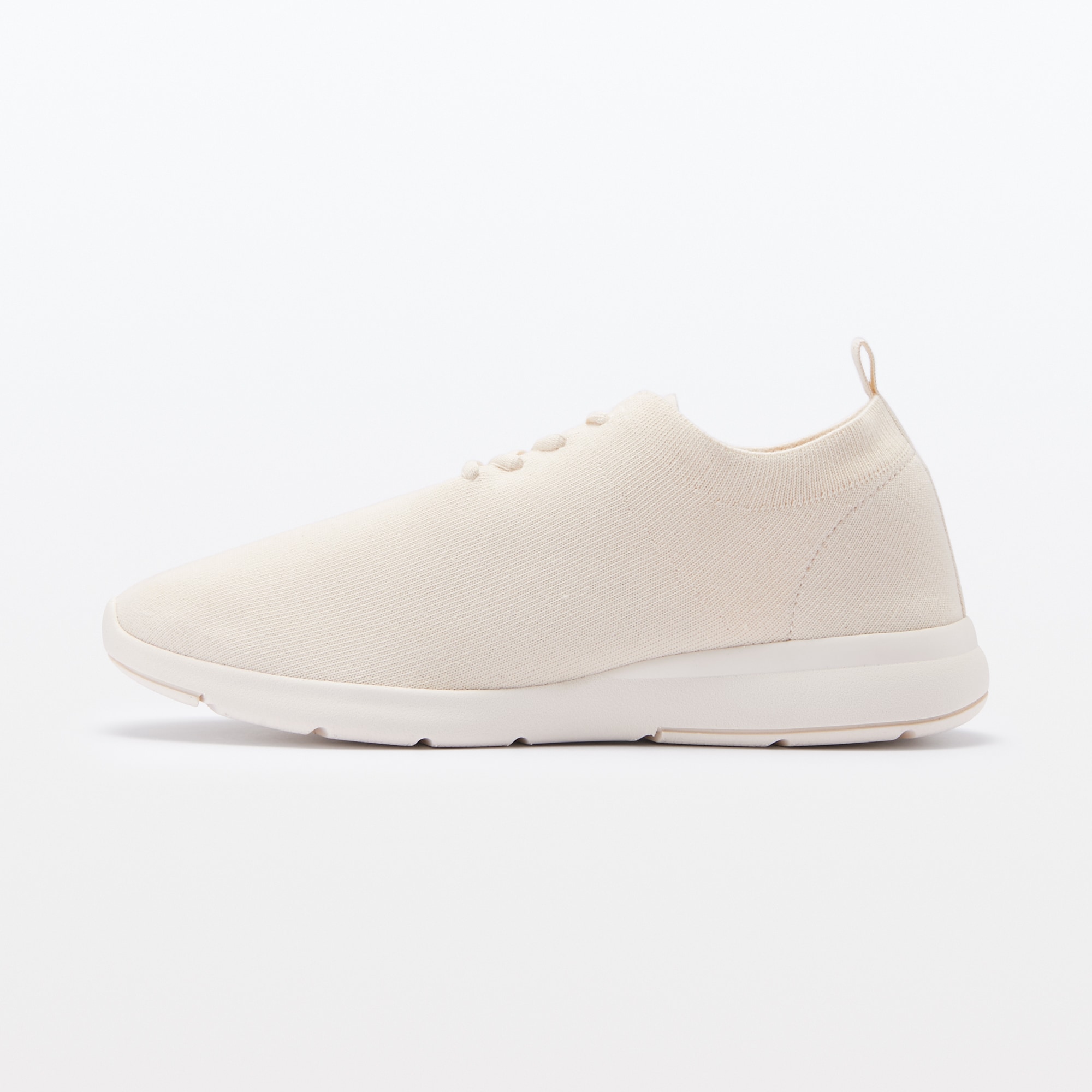 紳士　天然由来素材を使った　スニーカー