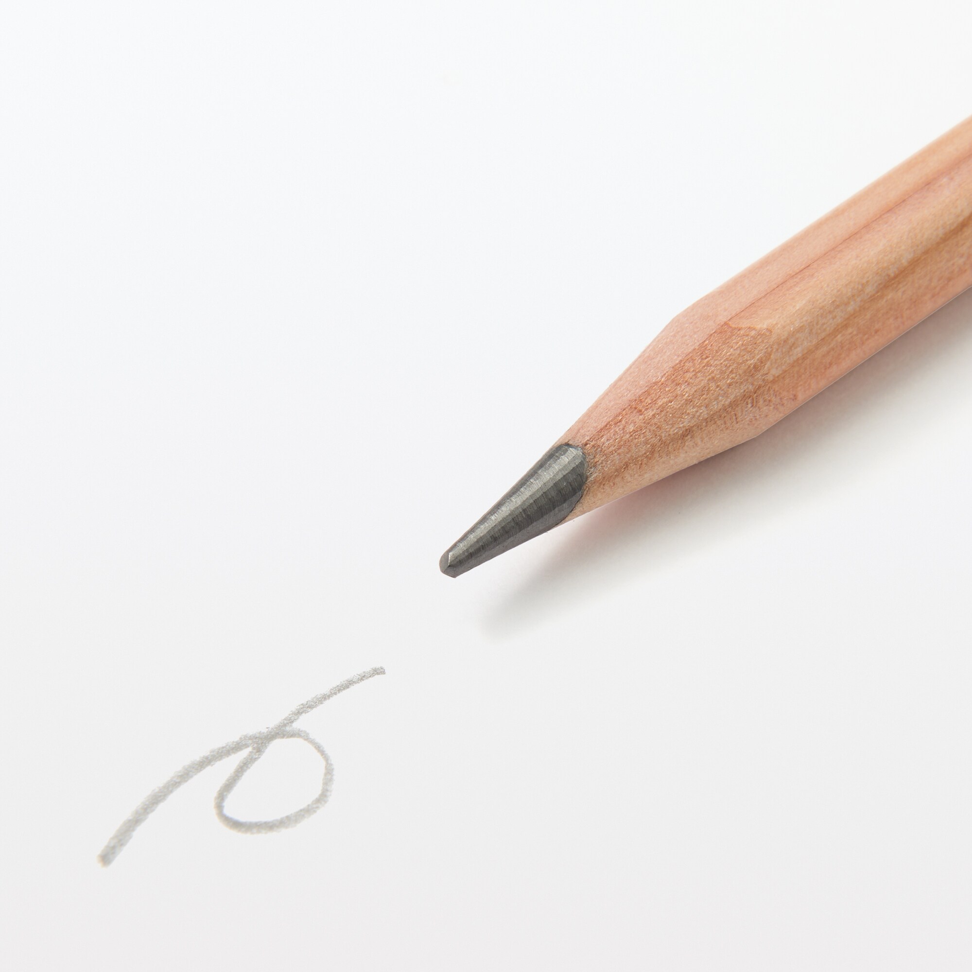 【４Ｂ】鉛筆　２本入り