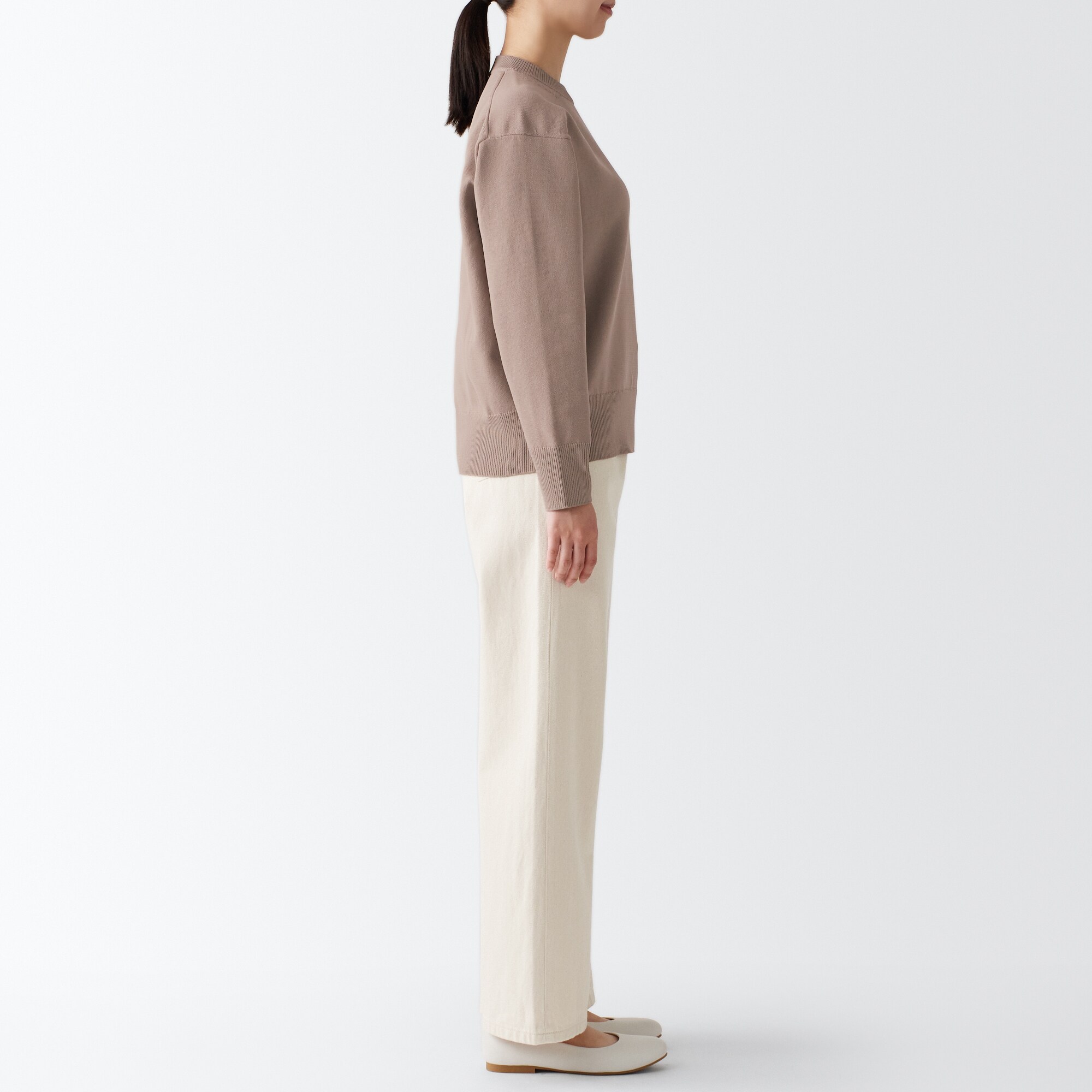 残糸で編んだクルーネックセーター