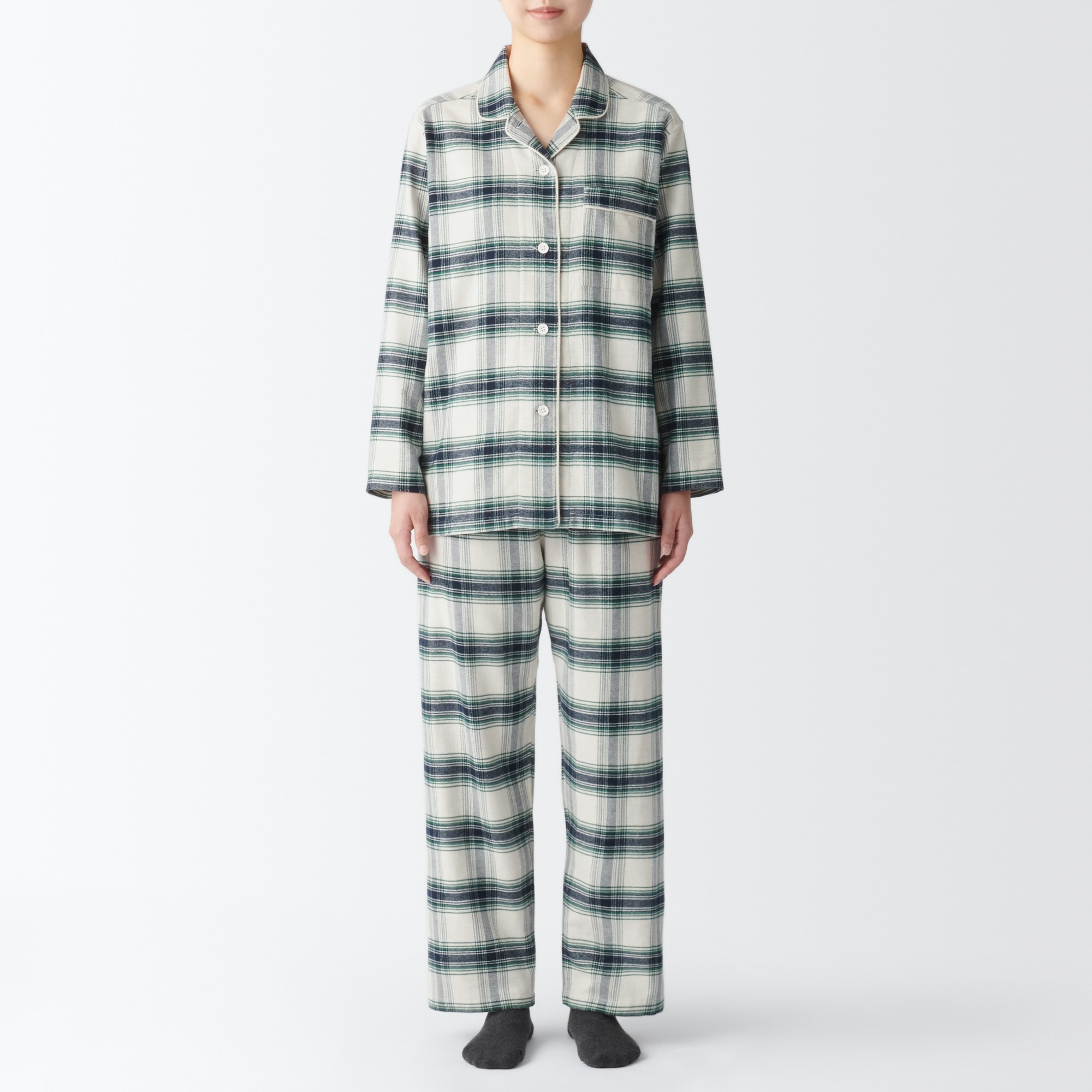 【両面起毛で温かい】脇に縫い目のない　フランネルパジャマ（新仕様：開襟・丸襟タイプ、お尻ポケットあり）