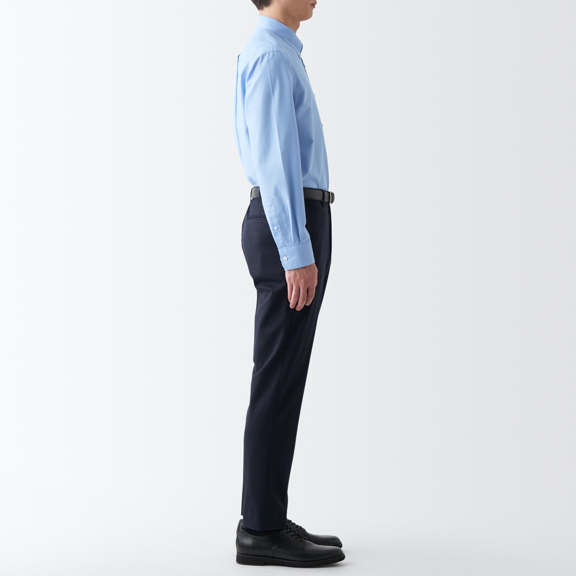 シワになりにくいボタンダウン長袖シャツ