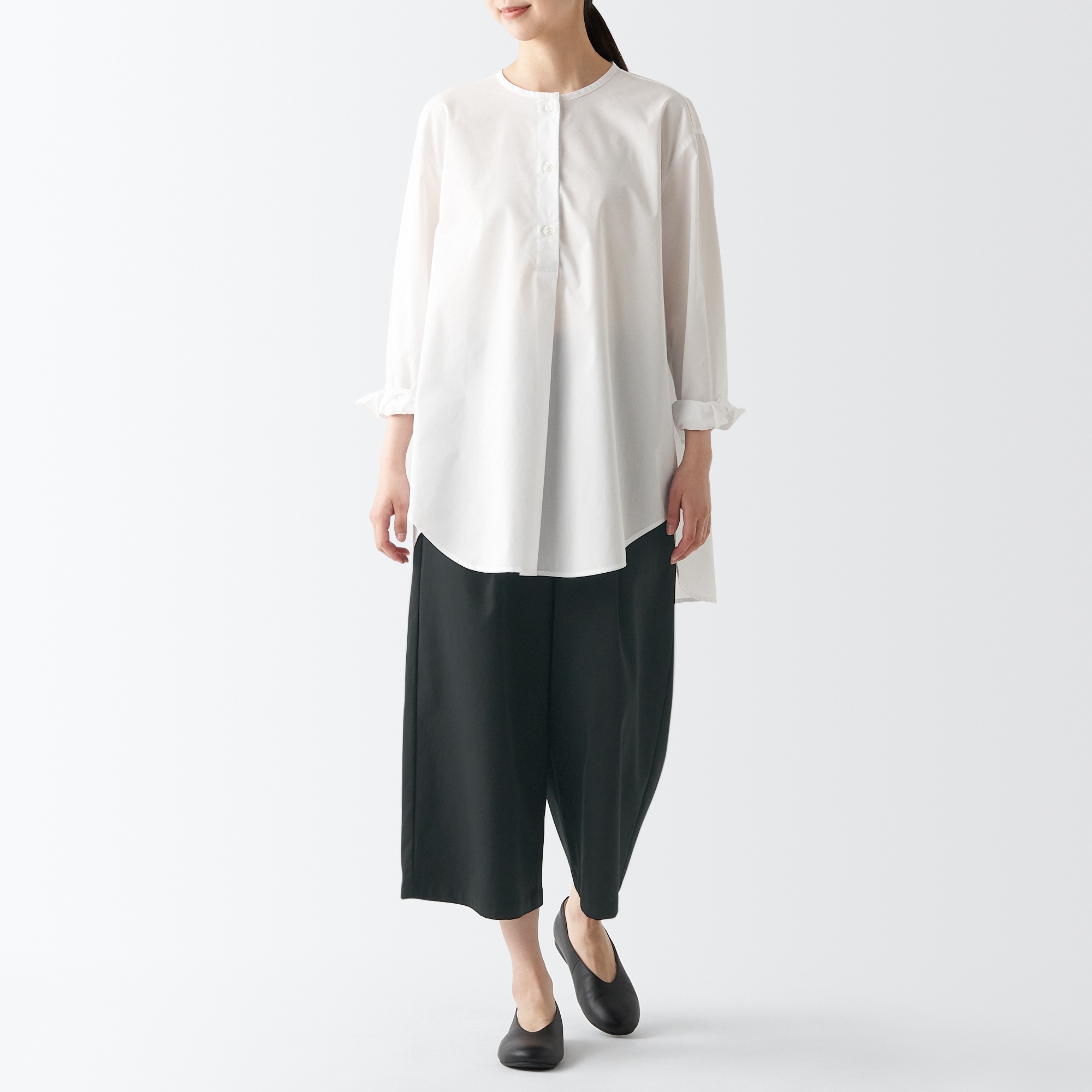 再生ポリエステルクロップドパンツ