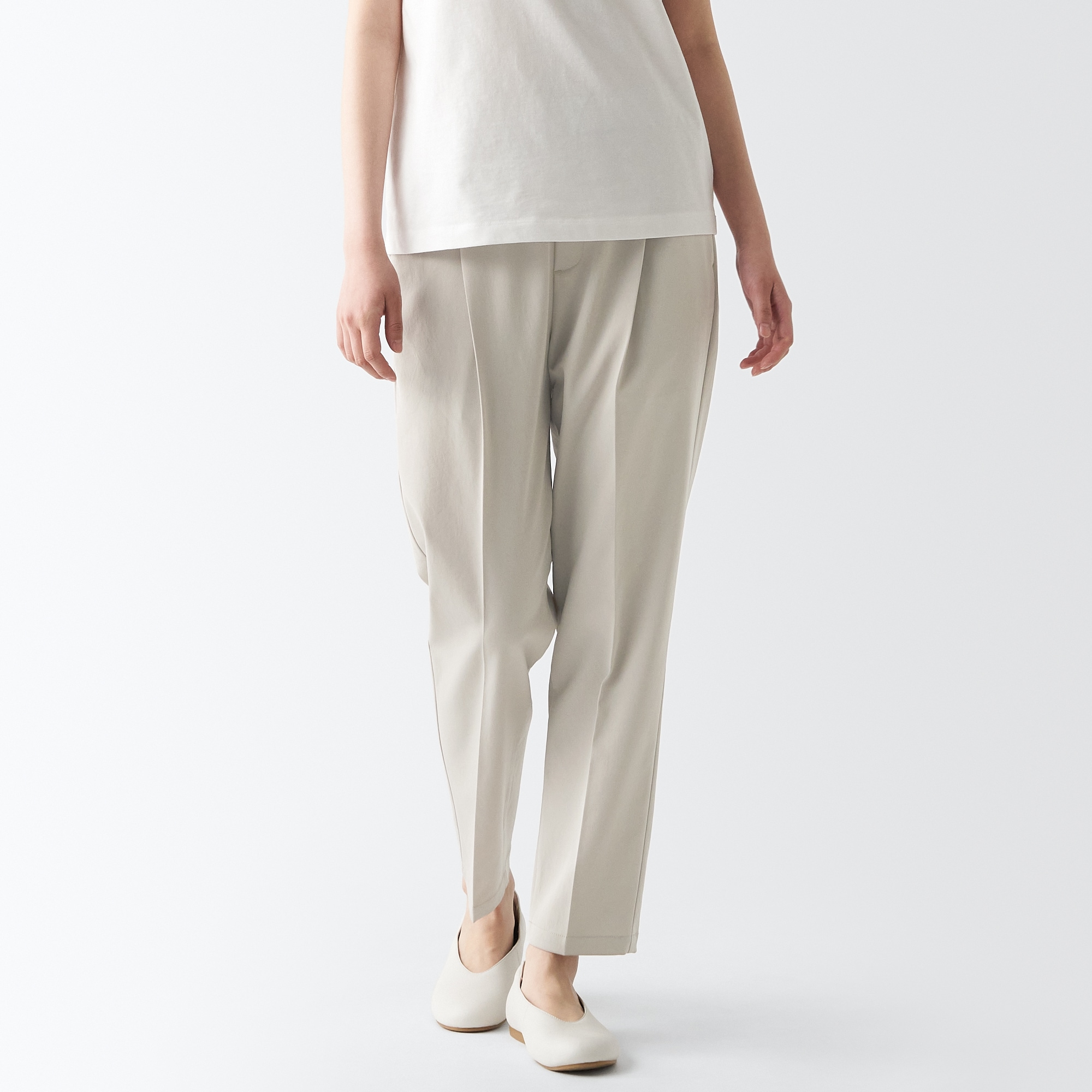 再生ポリエステルテーパードパンツ