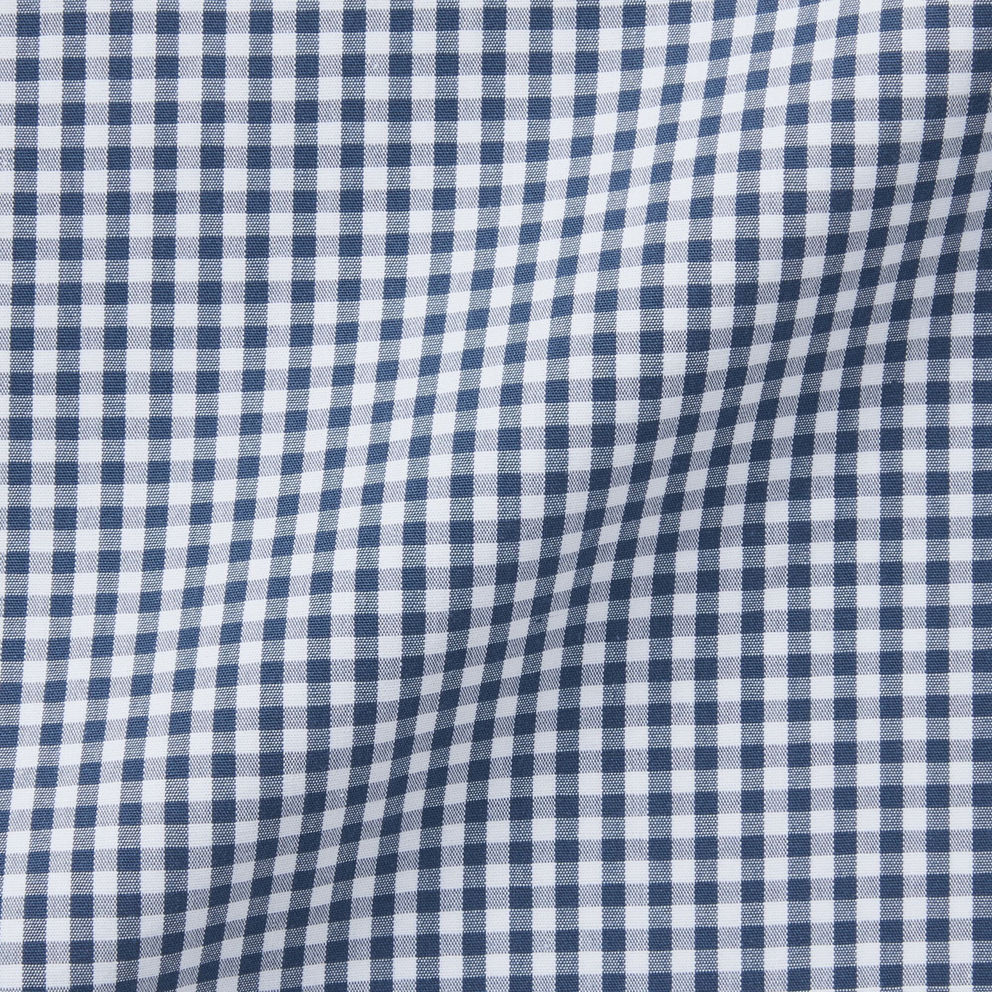 シワになりにくいボタンダウン長袖シャツ