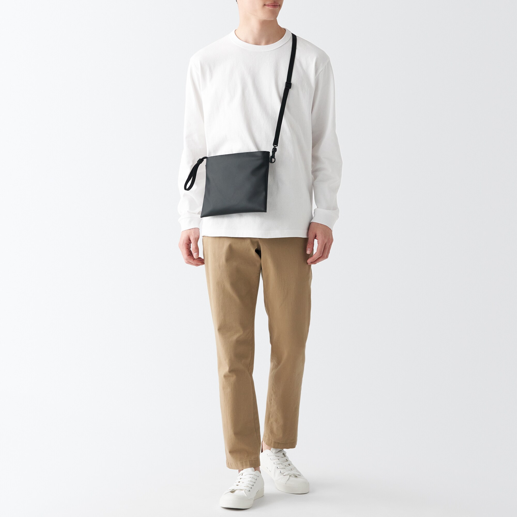 植物由来の原料を使った　サコッシュ