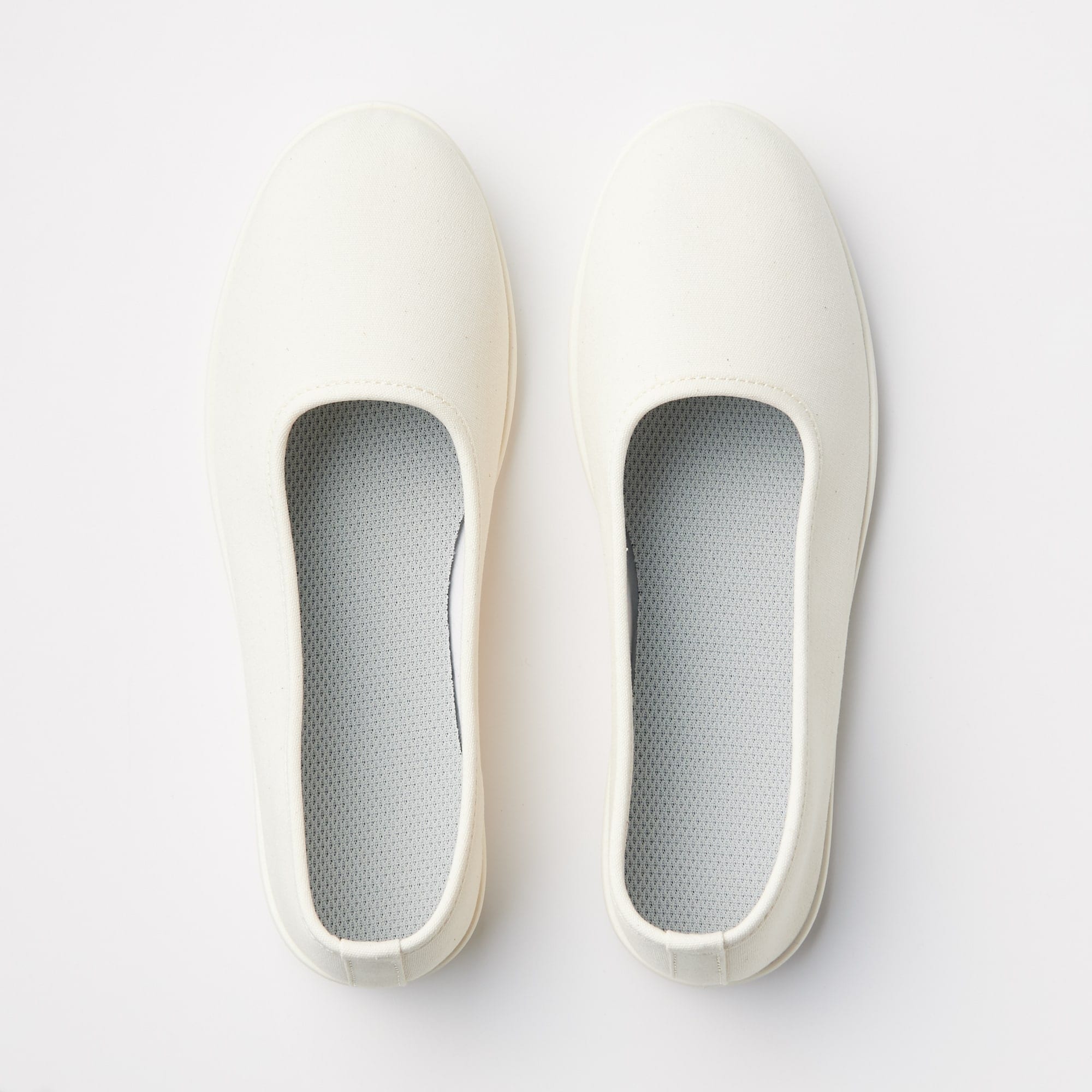 婦人　軽量　かかとが踏めるスニーカー