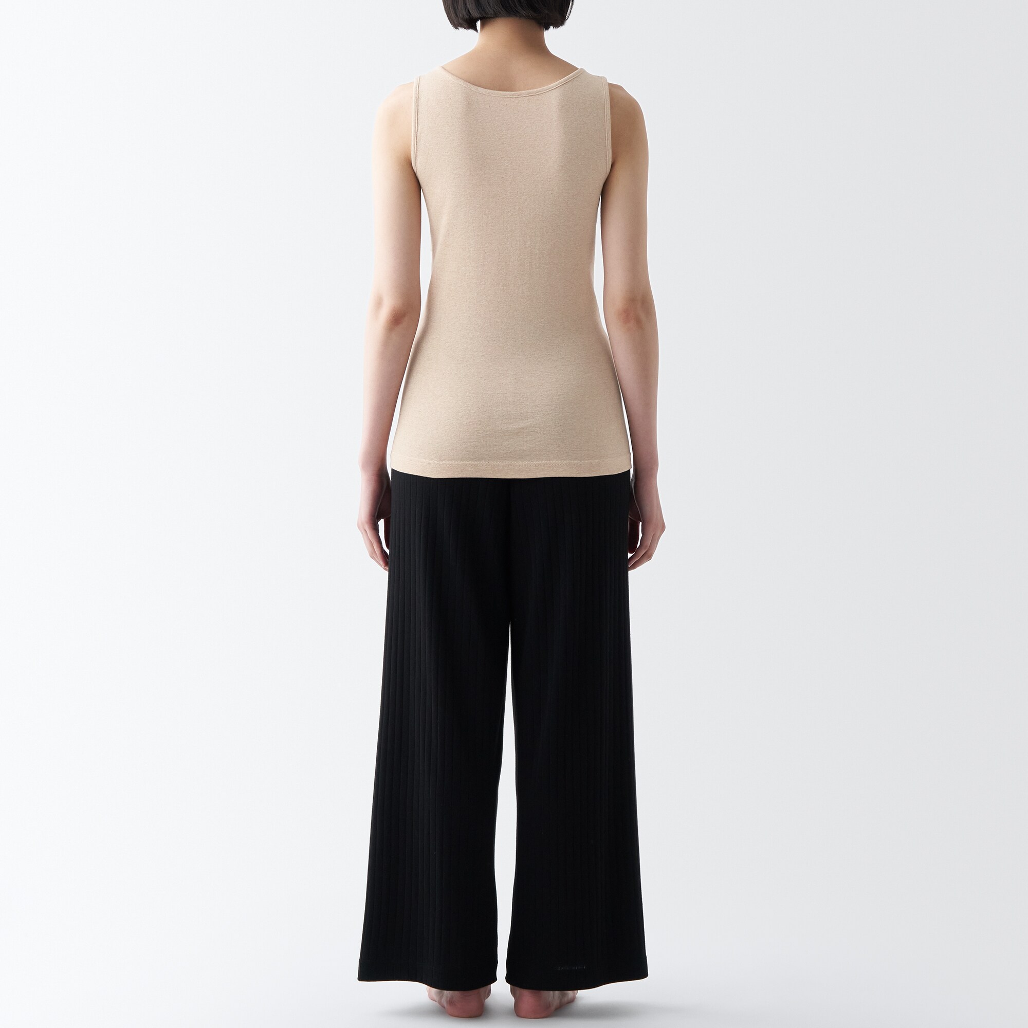 無染色カップ入りタンクトップ