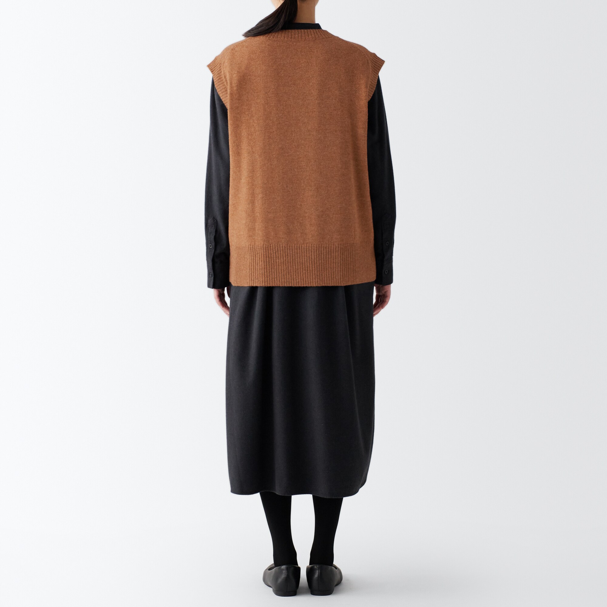 残糸で編んだクルーネックベスト