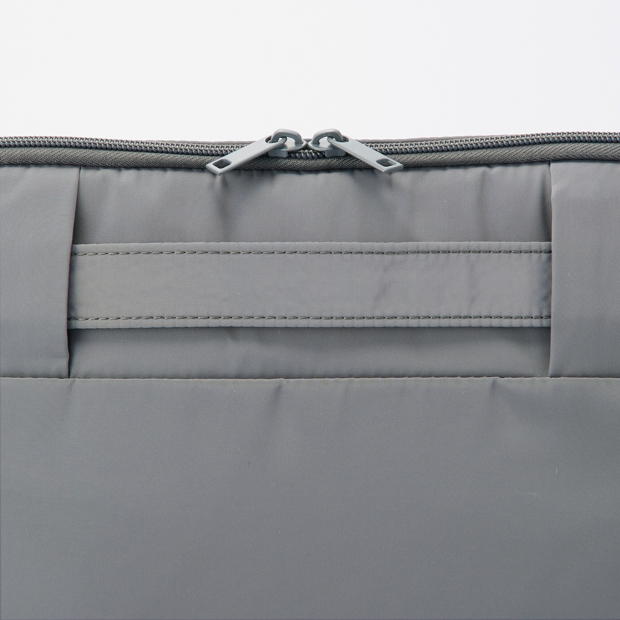 【Ａ４サイズ用】入れたまま使えるパソコンケース