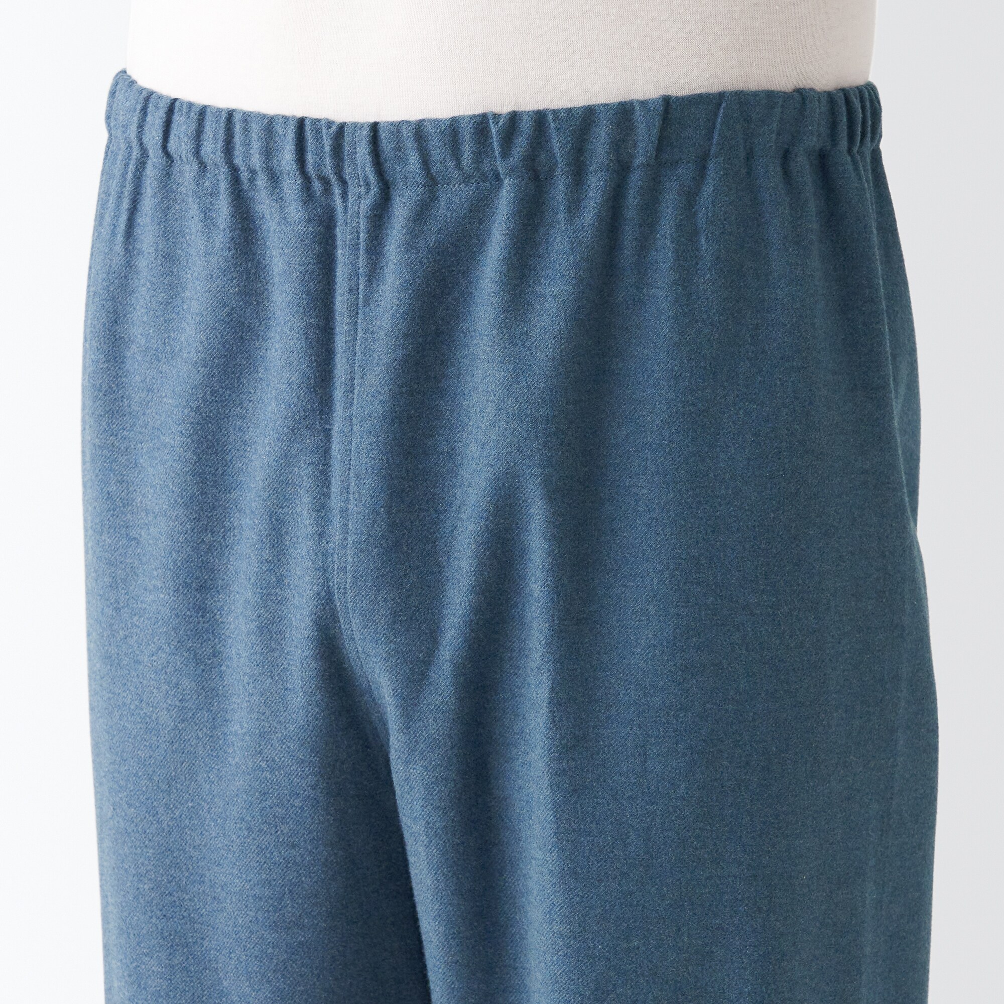 【両面起毛で温かい】脇に縫い目のない　フランネルパジャマ（旧仕様：丸襟タイプ・お尻ポケットなし）