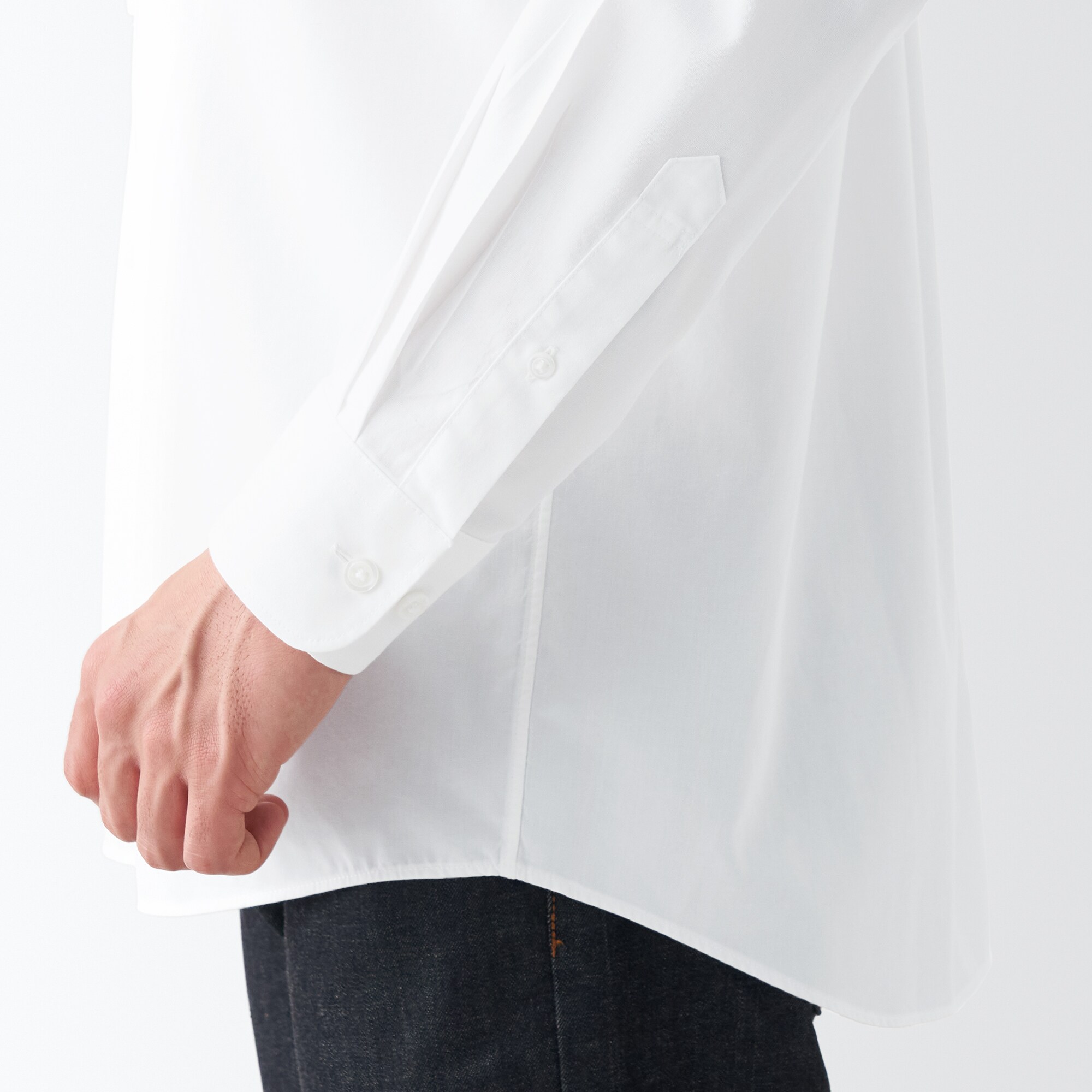 シワになりにくいボタンダウン長袖シャツ（数量限定）