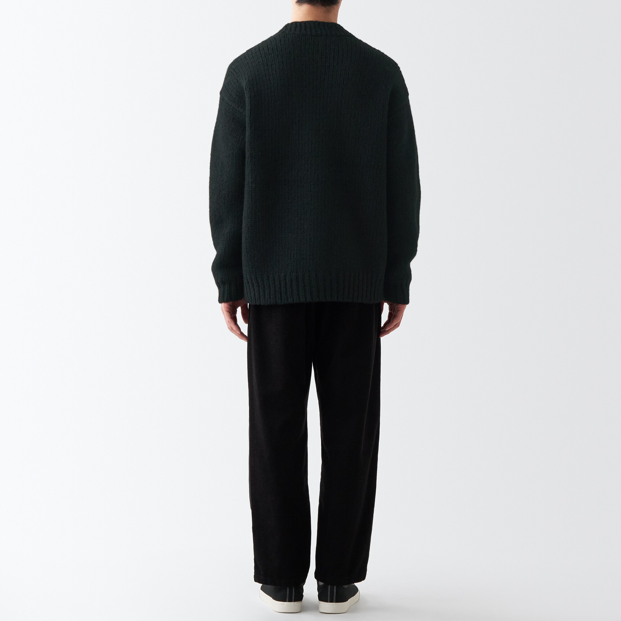 手編みニットカーディガン