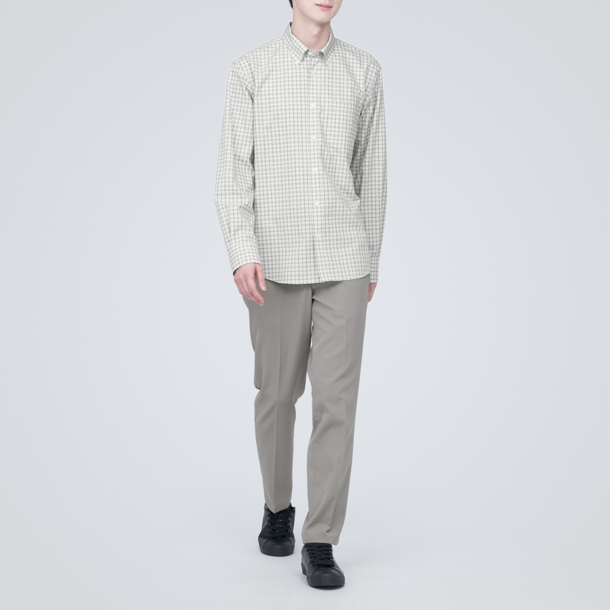 シワになりにくいボタンダウン長袖シャツ