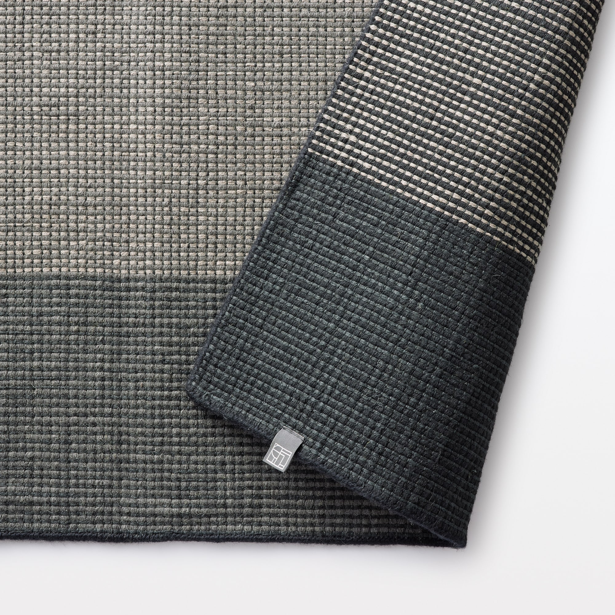 ラグ　ＬＩＮＩＥ　ＤＥＳＩＧＮ　ＢＯＬＯＧＮＡ　４５×６０ｃｍ