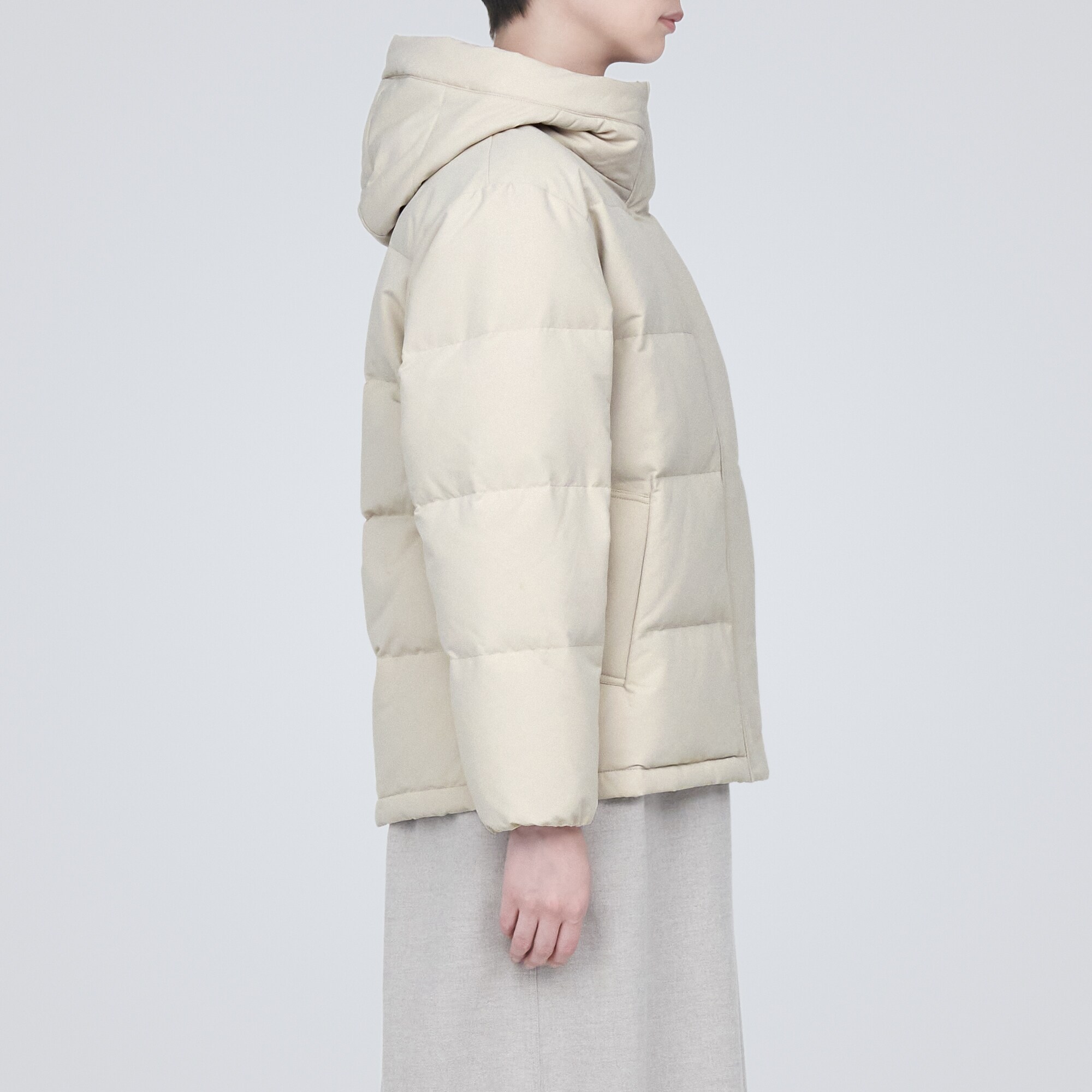 撥水フード付きダウンジャケット