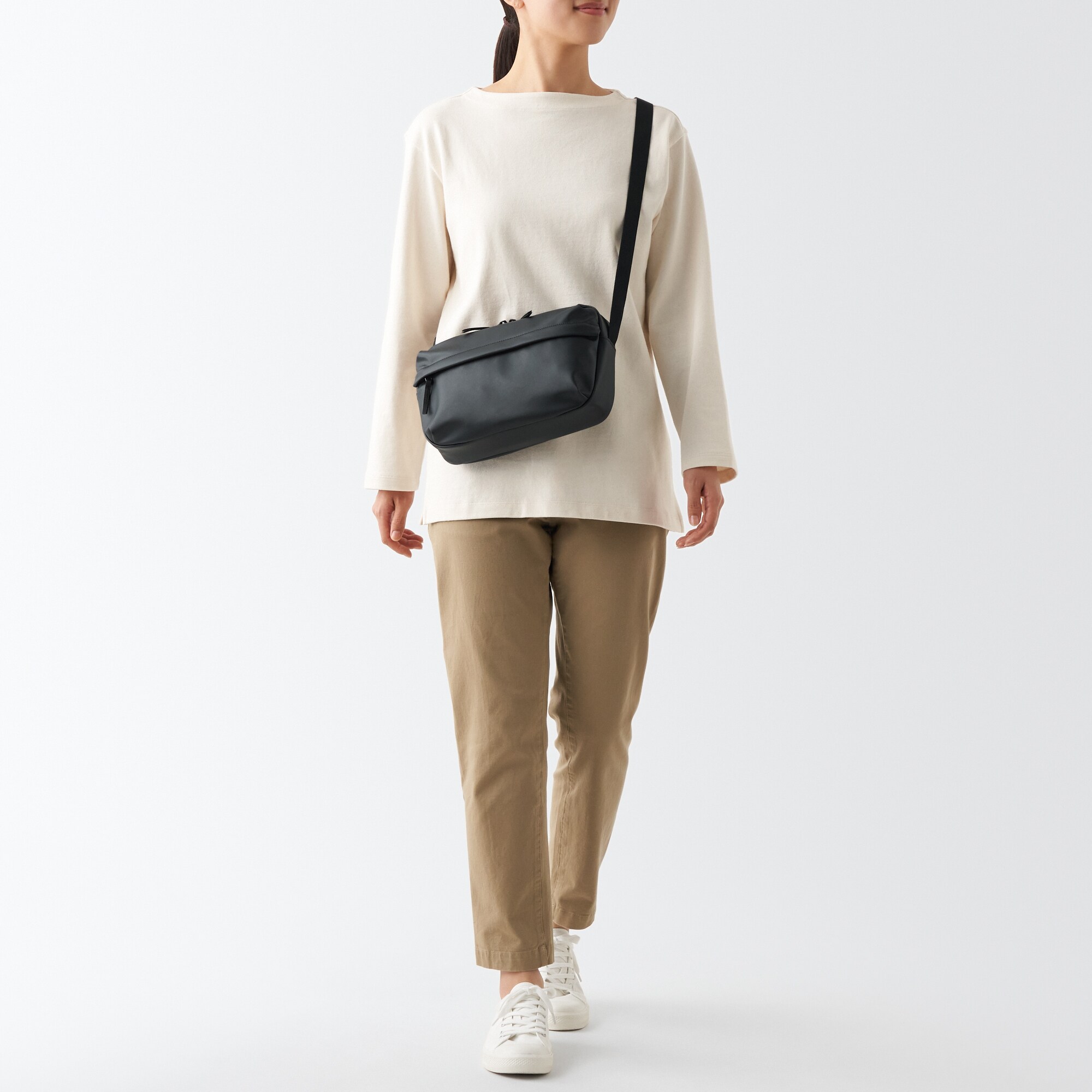 植物由来の原料を使った　ショルダーバッグ